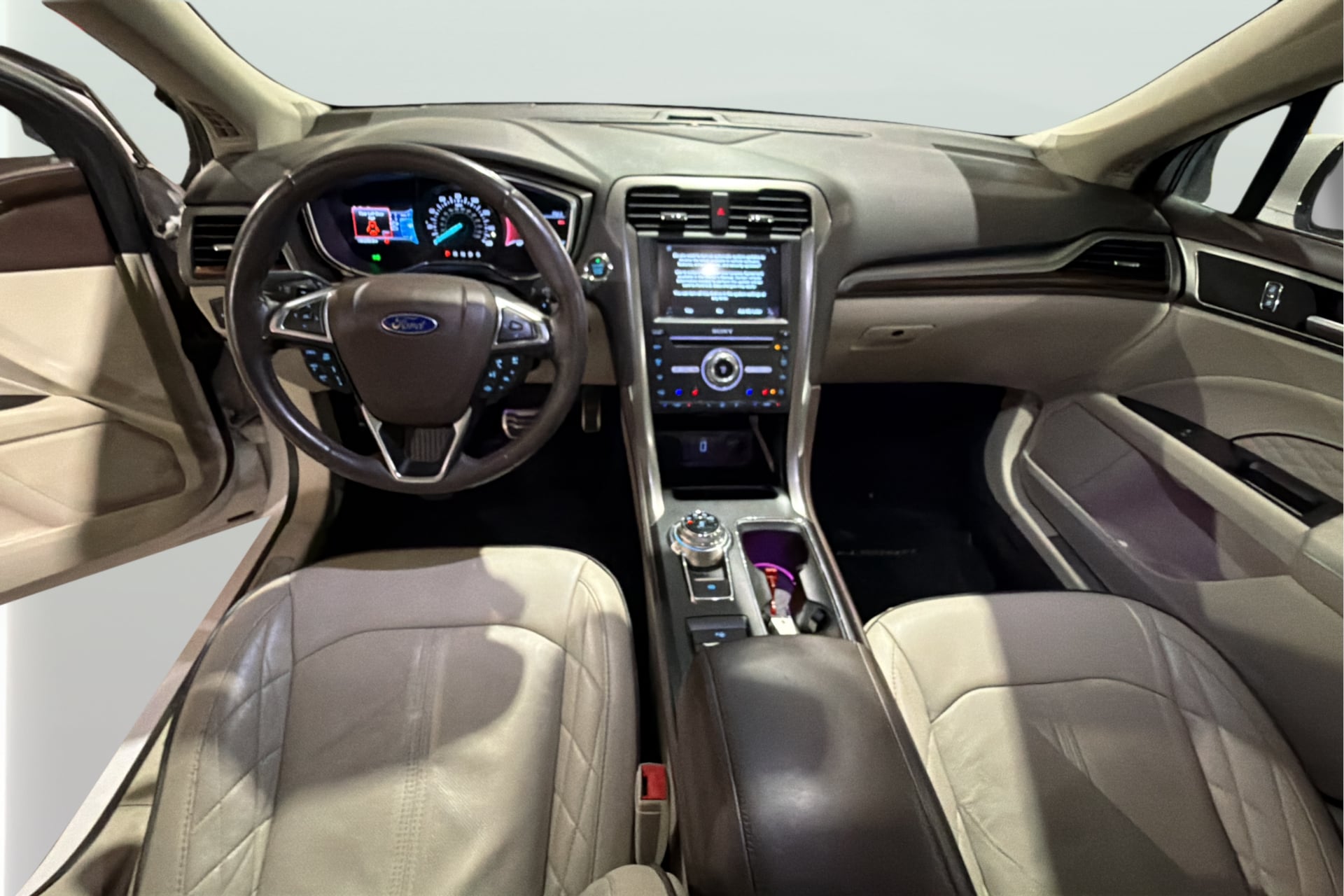 Ford Fusion photo 31