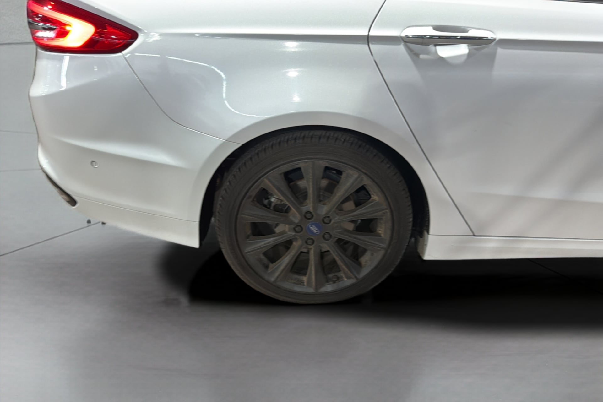 Ford Fusion photo 35