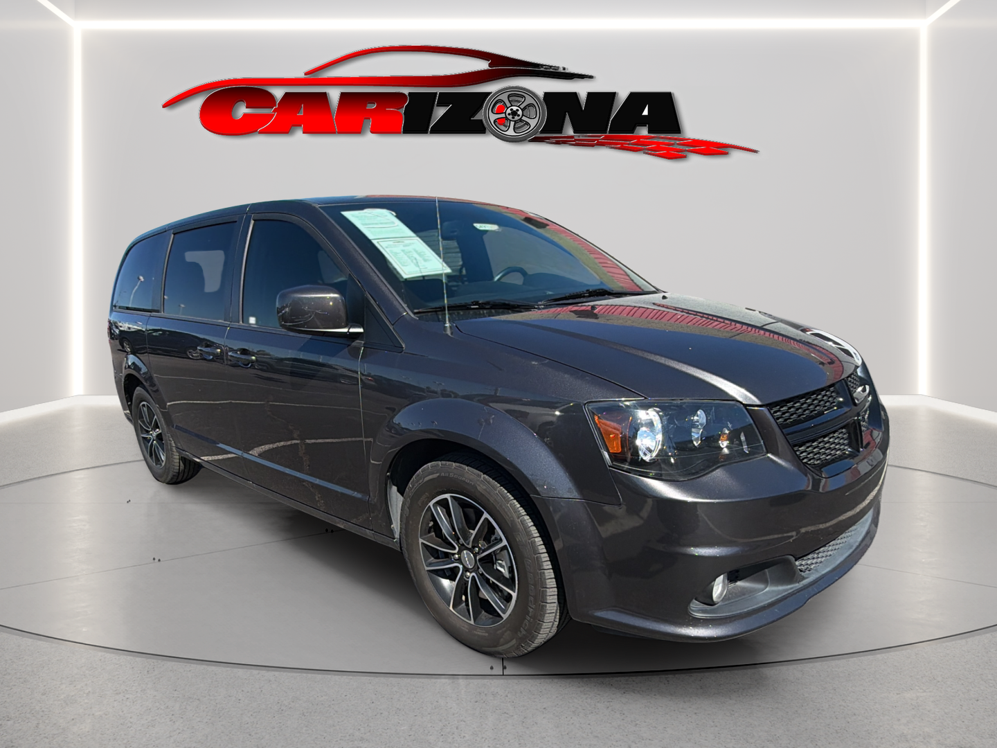 Dodge Grand Caravan photo 2