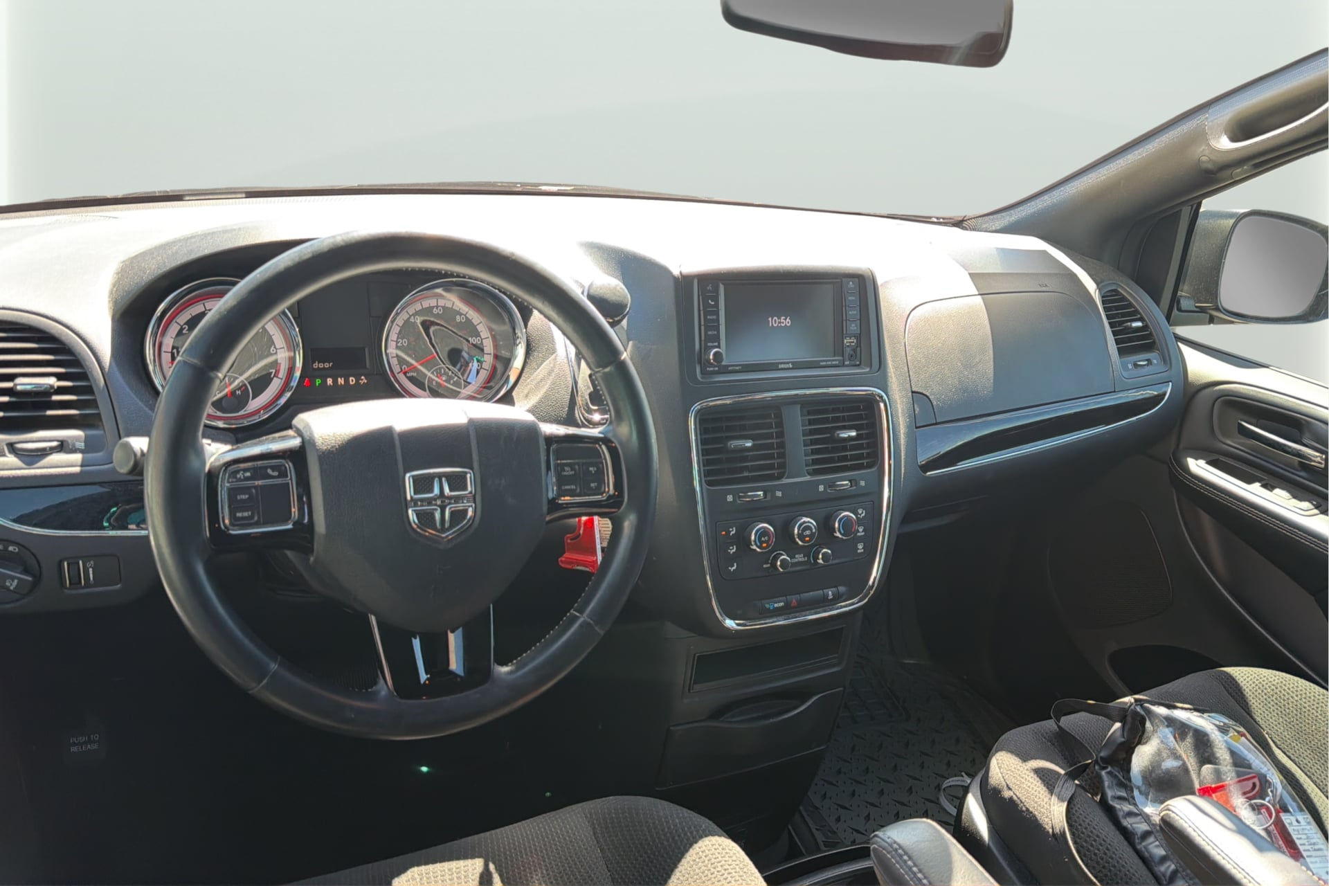 Dodge Grand Caravan photo 14