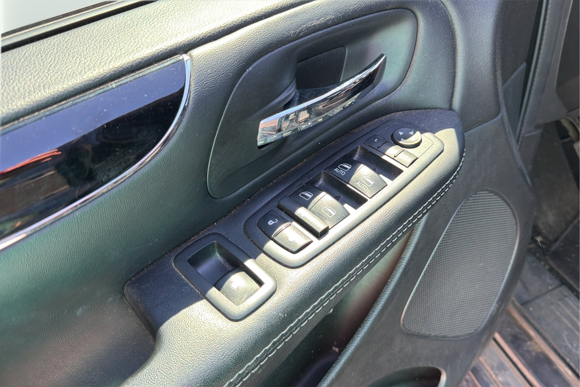 Dodge Grand Caravan photo 19