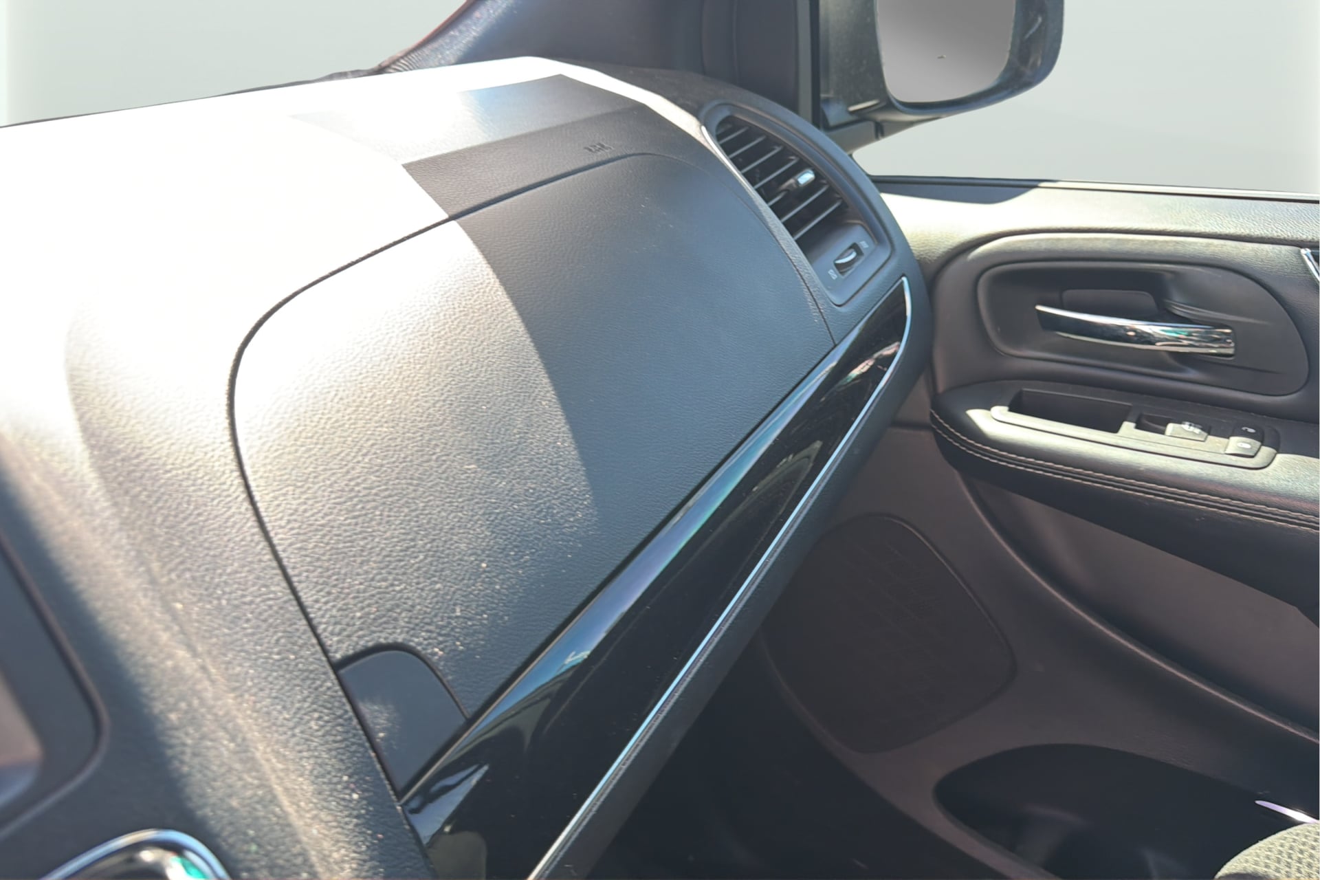 Dodge Grand Caravan photo 26