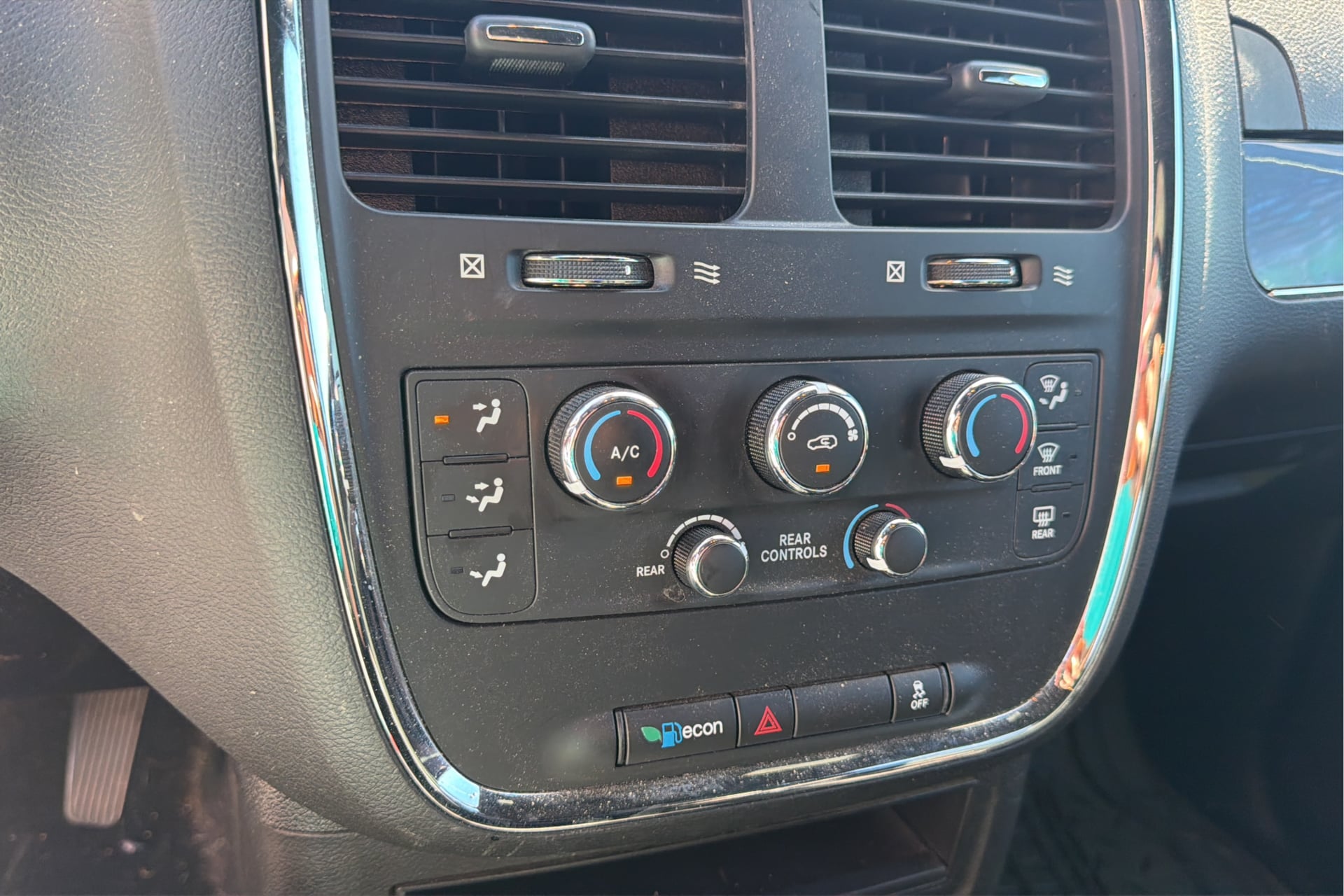 Dodge Grand Caravan photo 28