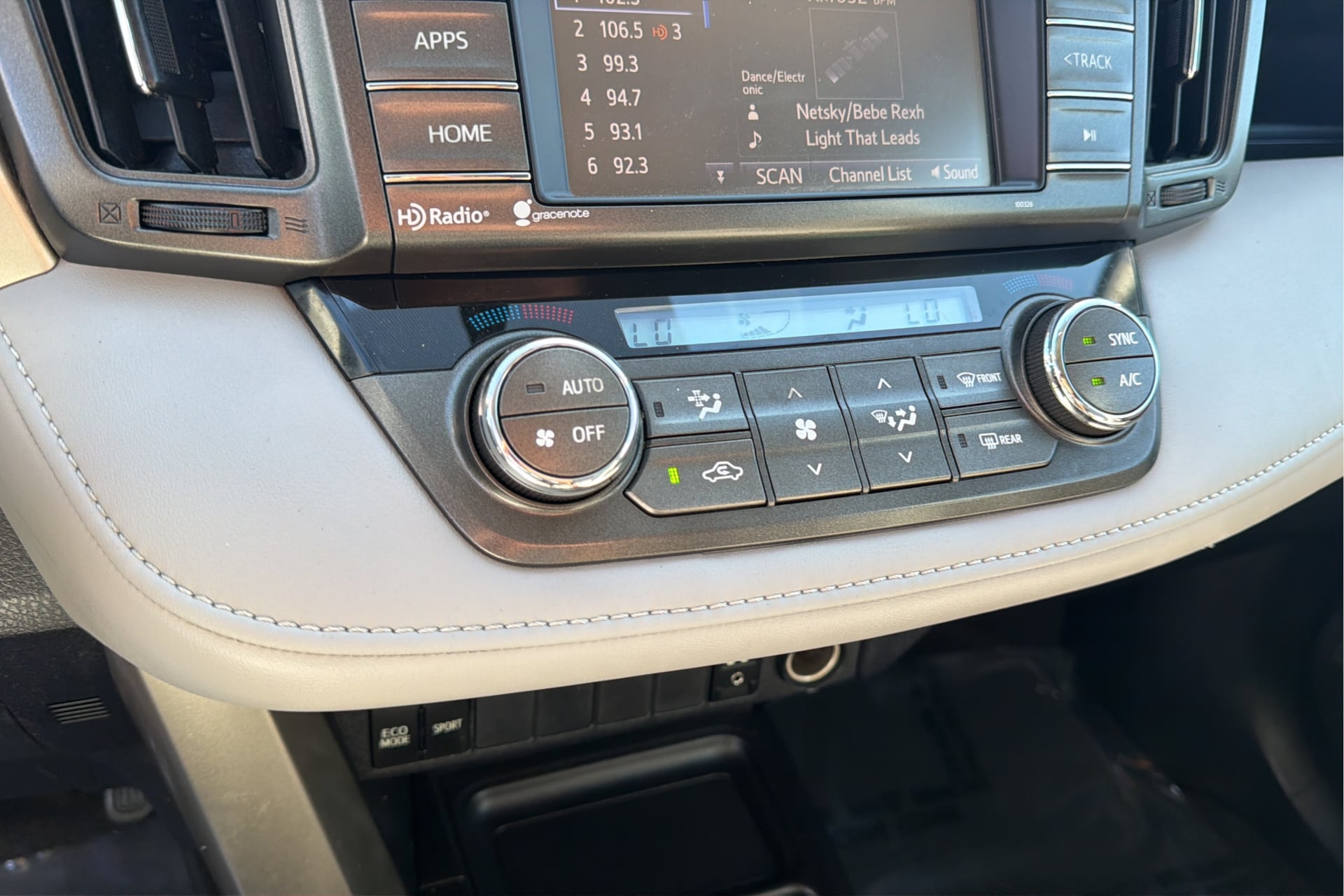 Photo 28 of this Toyota RAV4