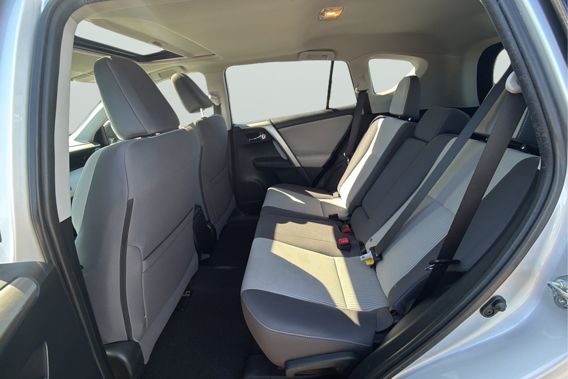 Photo 33 of this Toyota RAV4