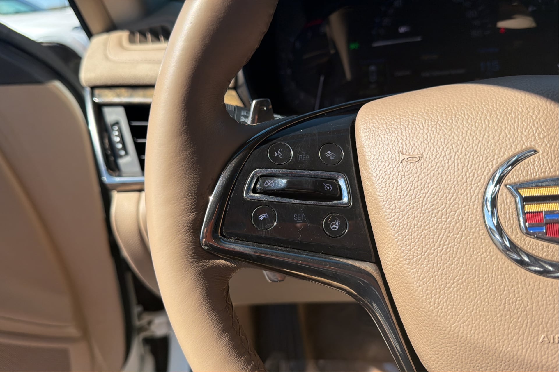 Cadillac CTS photo 27
