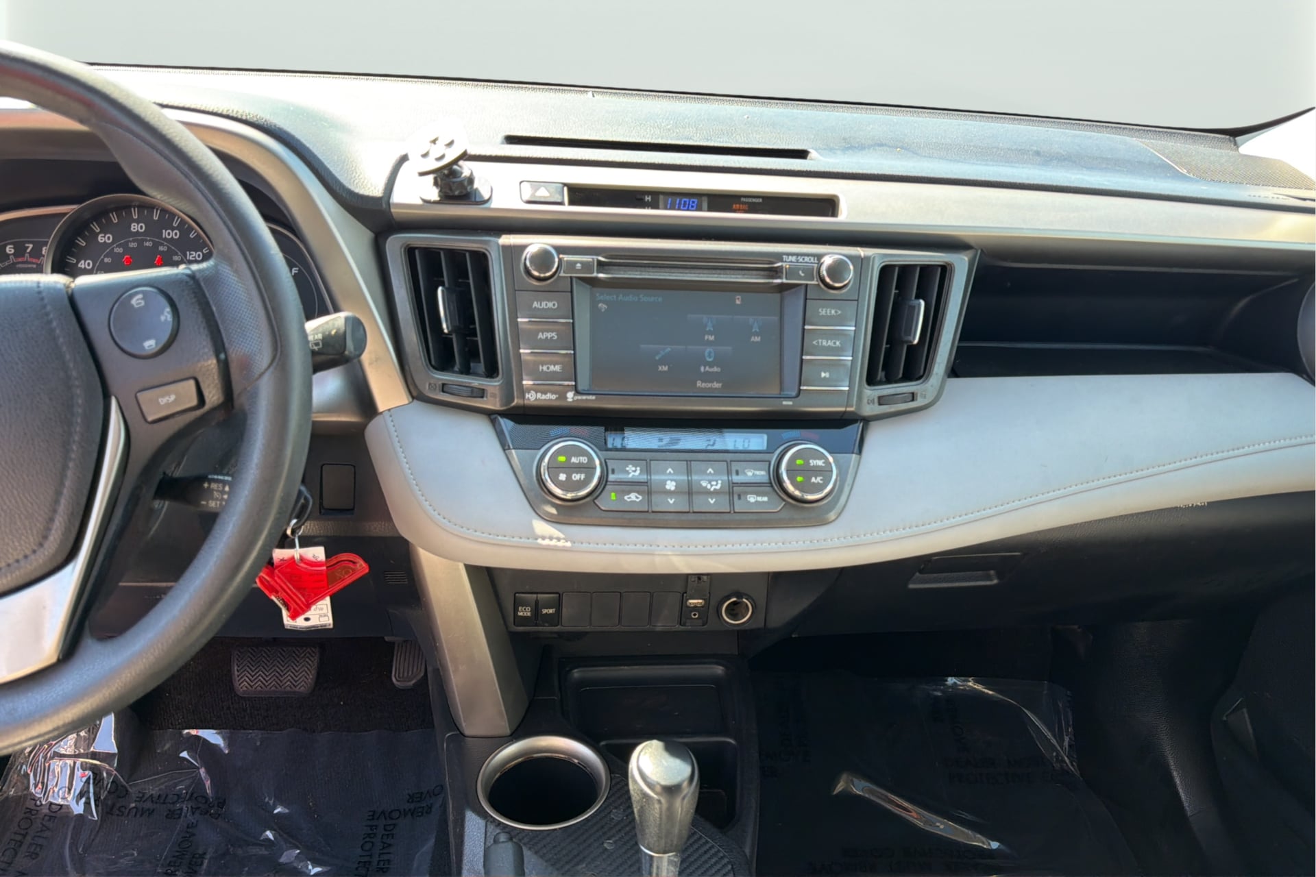 Photo 15 of this Toyota RAV4