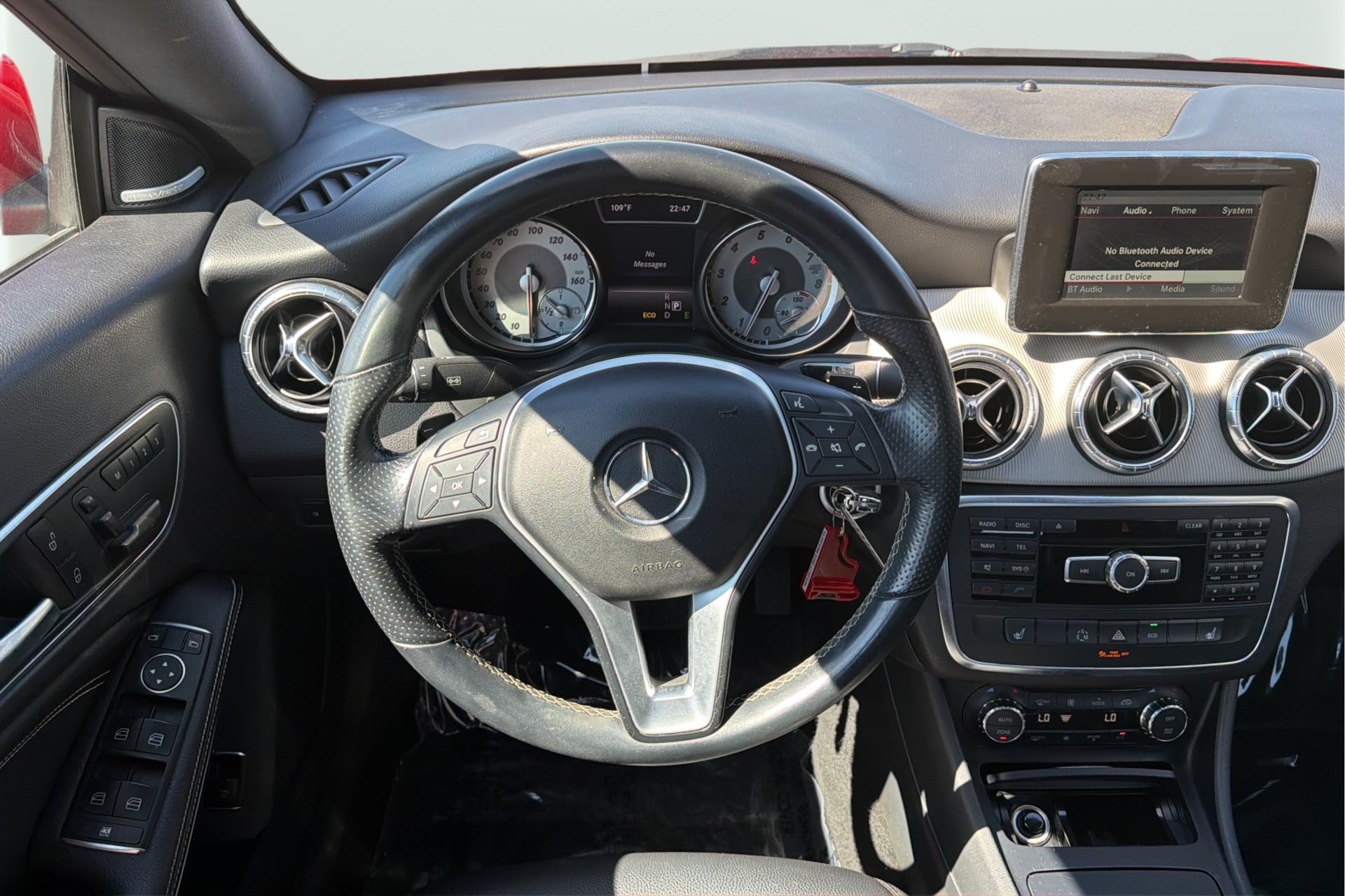 Mercedes-Benz CLA 250 photo 16