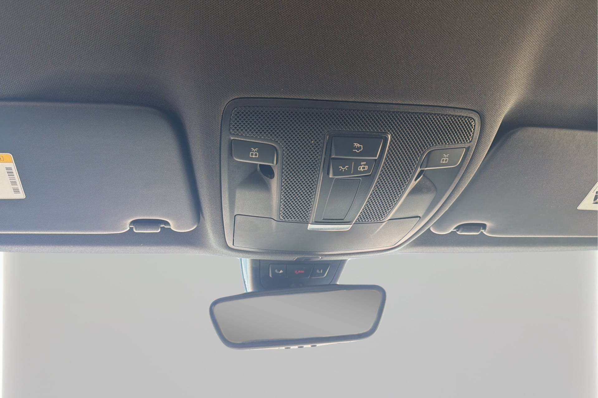 Mercedes-Benz CLA 250 photo 18