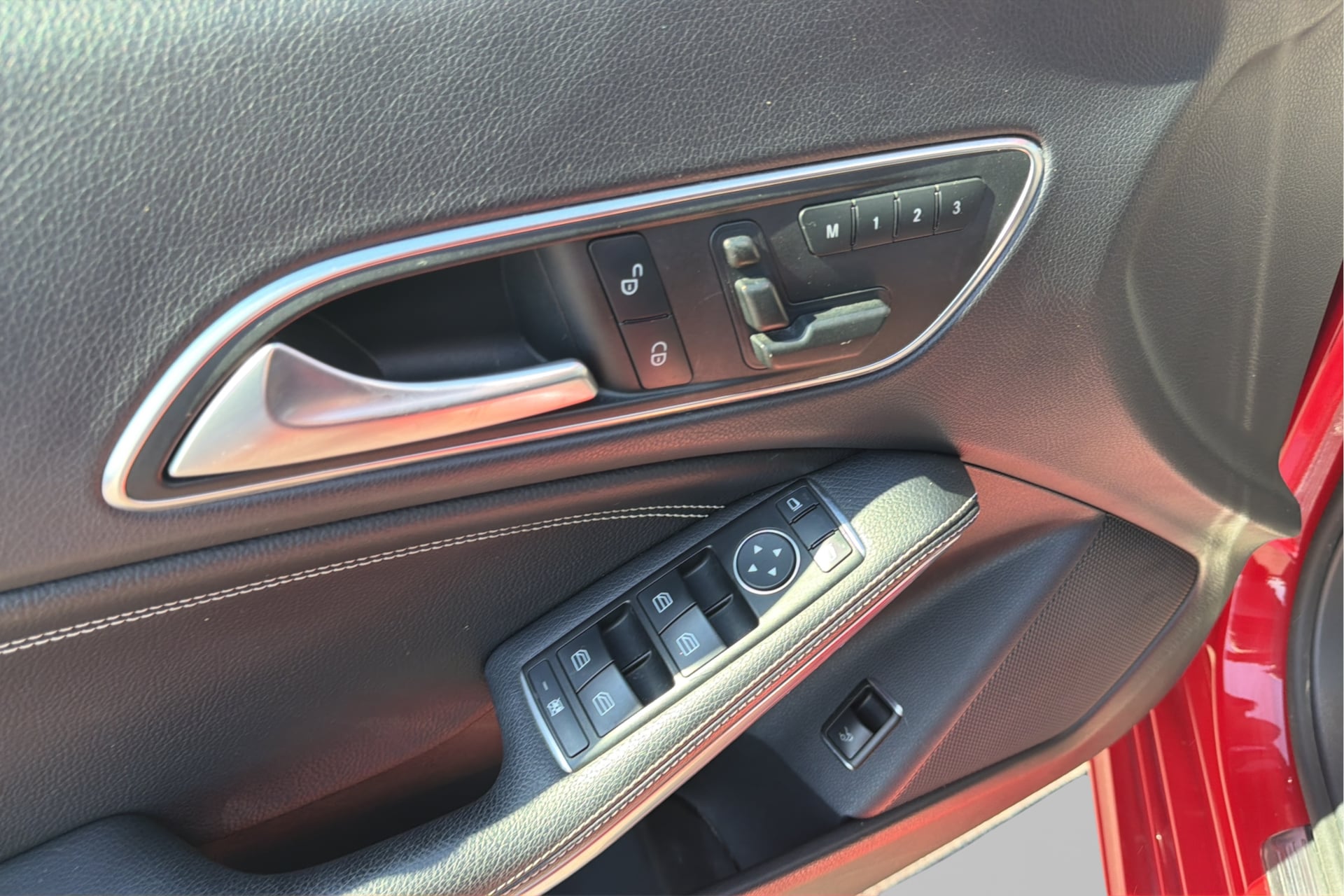Mercedes-Benz CLA 250 photo 19