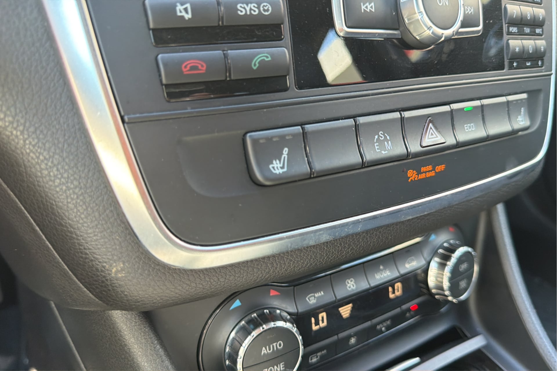 Mercedes-Benz CLA 250 photo 33