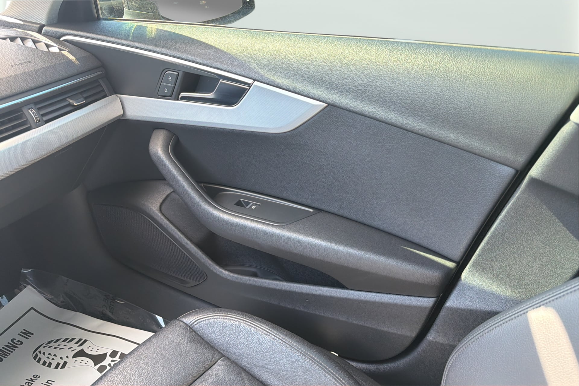 Audi A4 photo 17