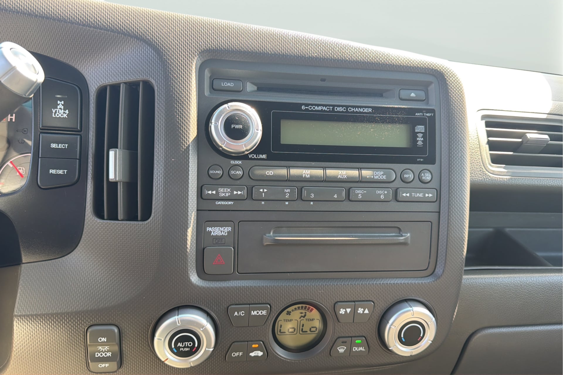 Honda Ridgeline photo 25