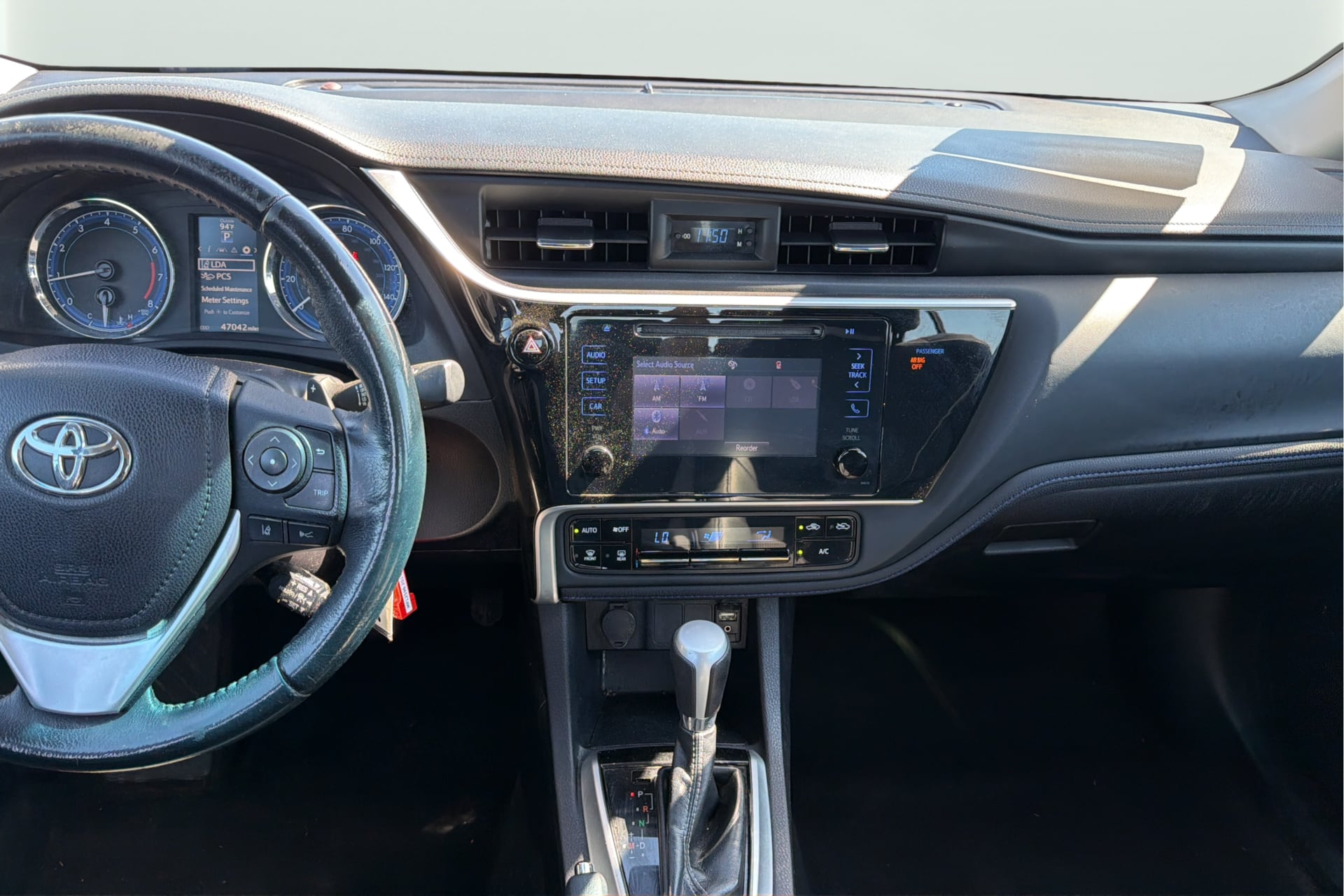 Photo 15 of this Toyota Corolla