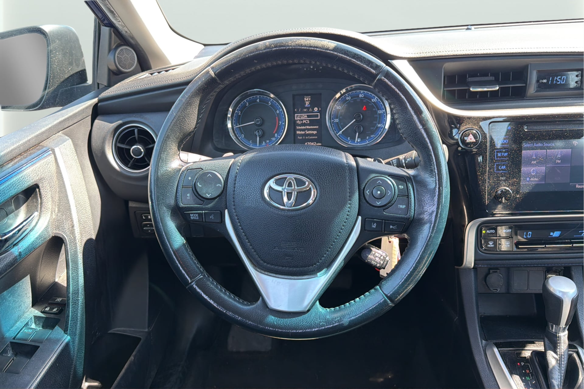 Photo 16 of this Toyota Corolla