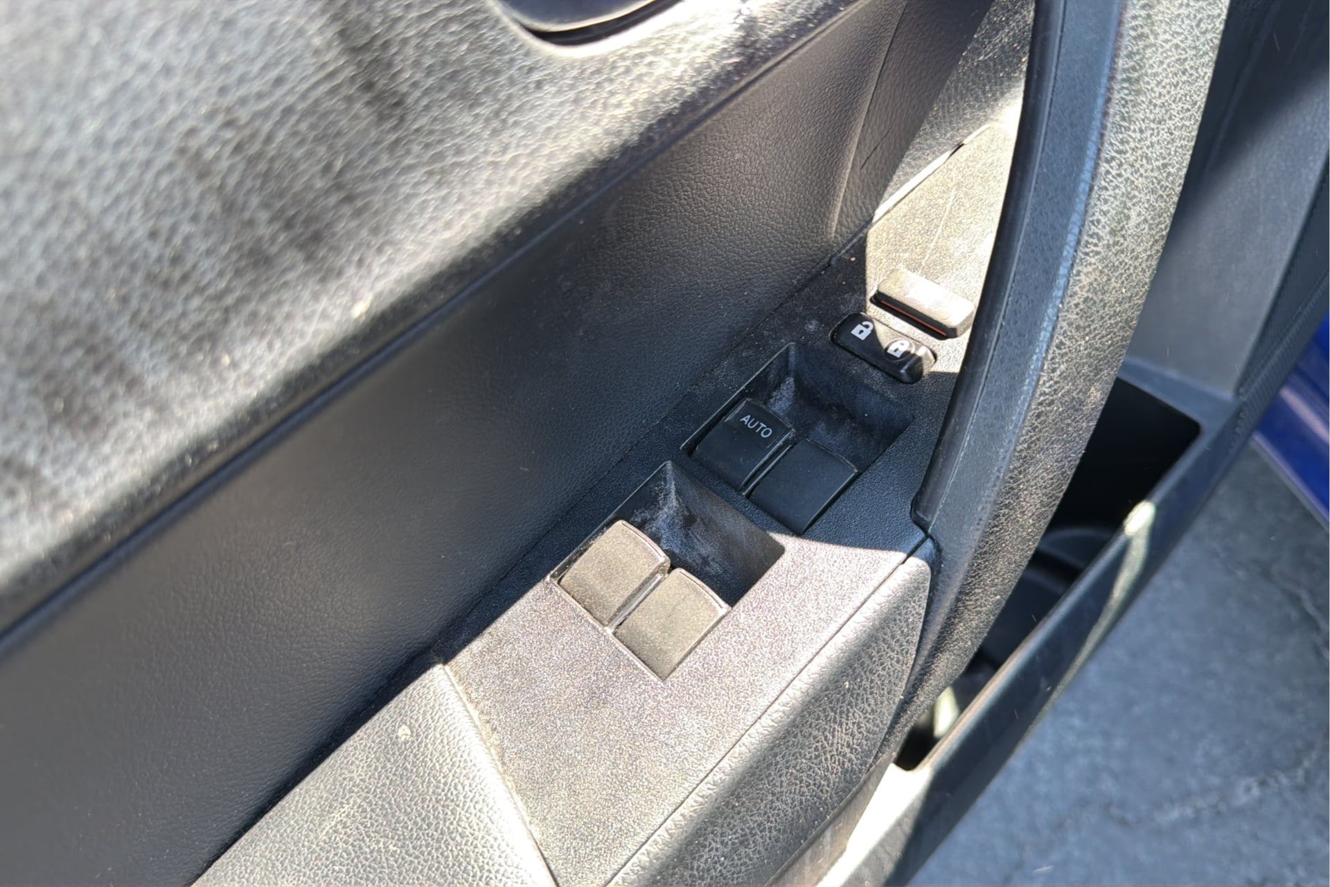 Photo 19 of this Toyota Corolla