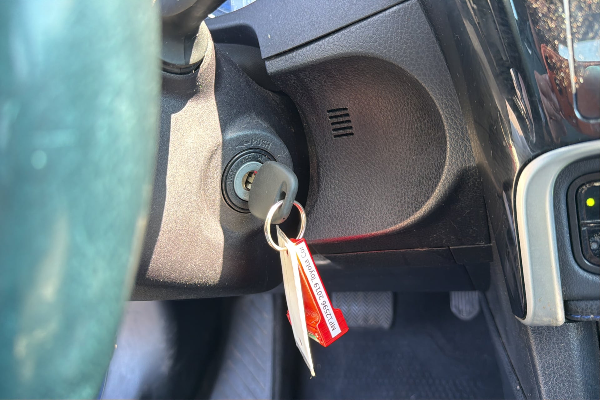 Photo 24 of this Toyota Corolla