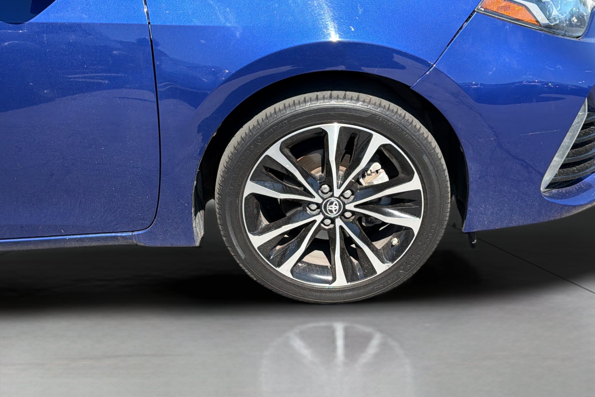 Photo 34 of this Toyota Corolla