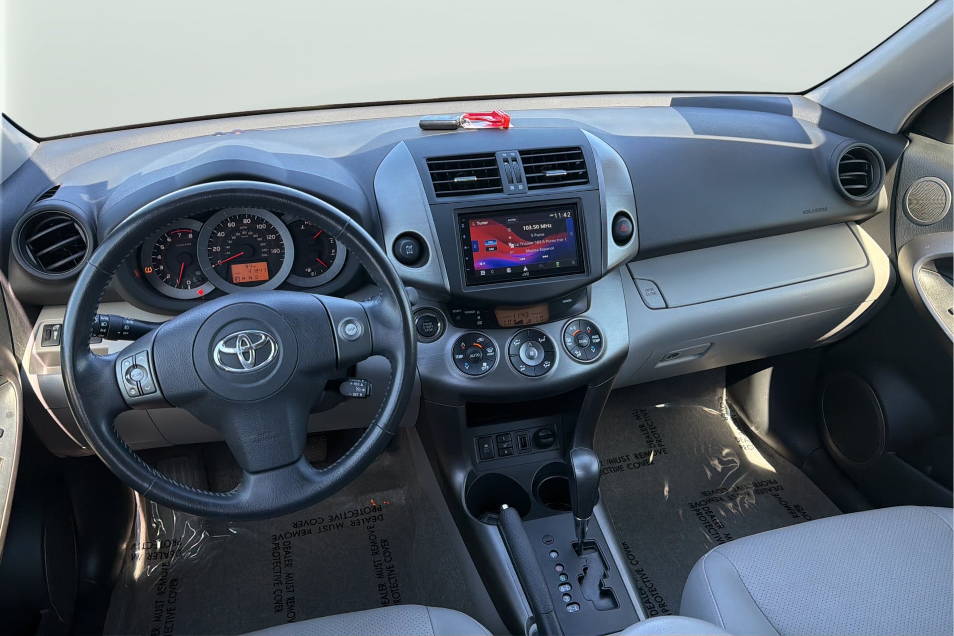 Photo 15 of this Toyota RAV4