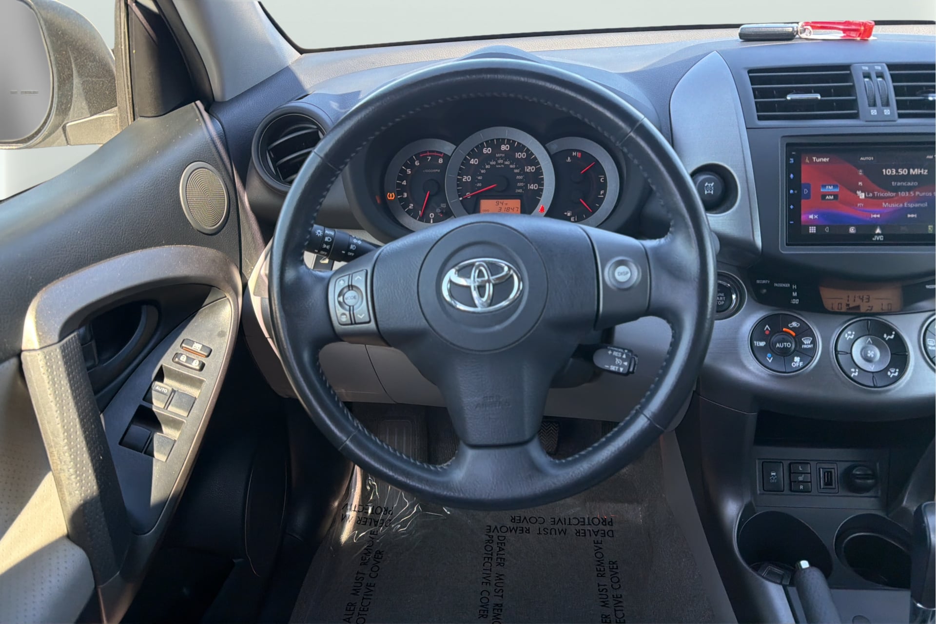 Photo 17 of this Toyota RAV4