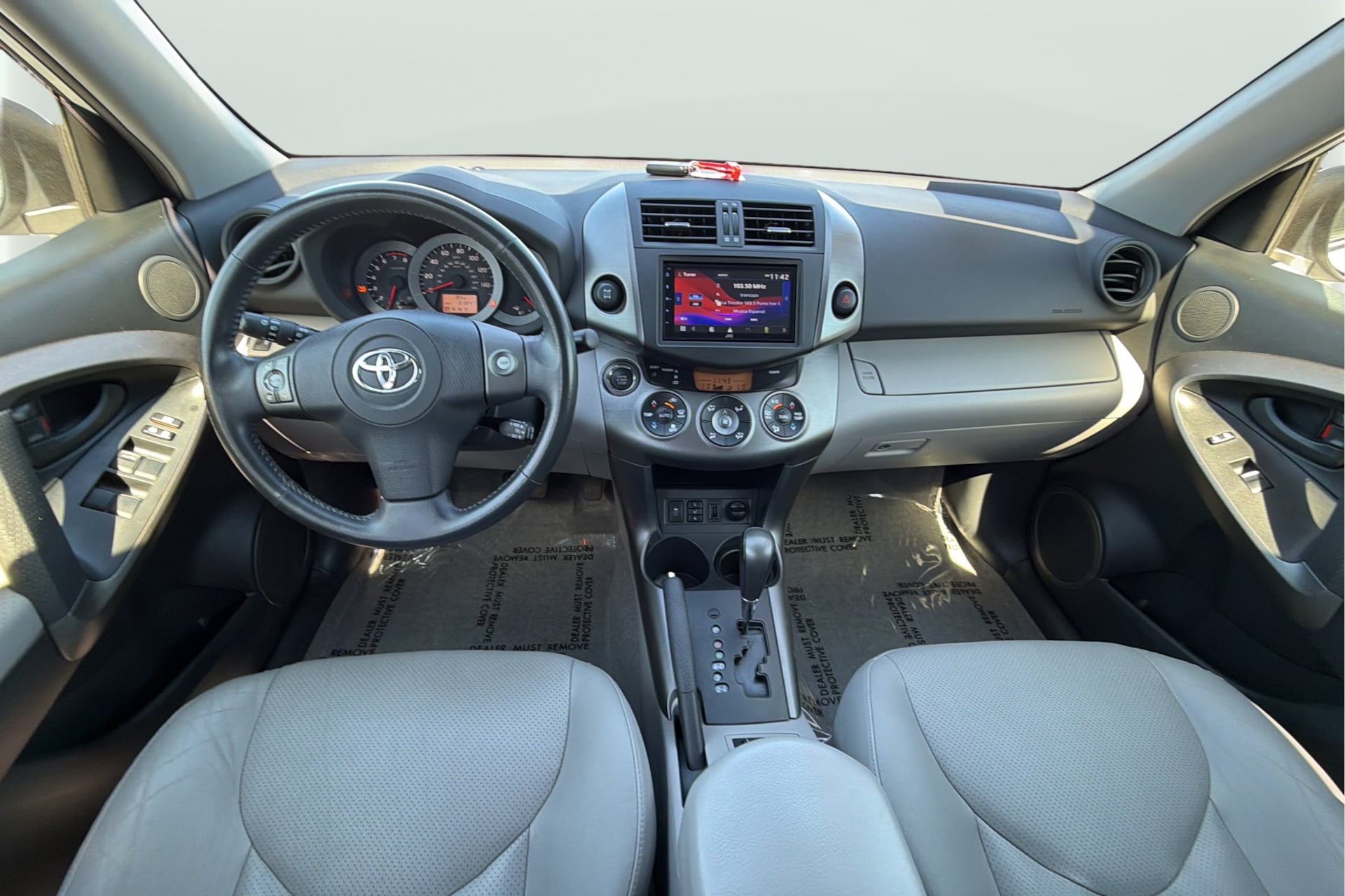 Photo 31 of this Toyota RAV4