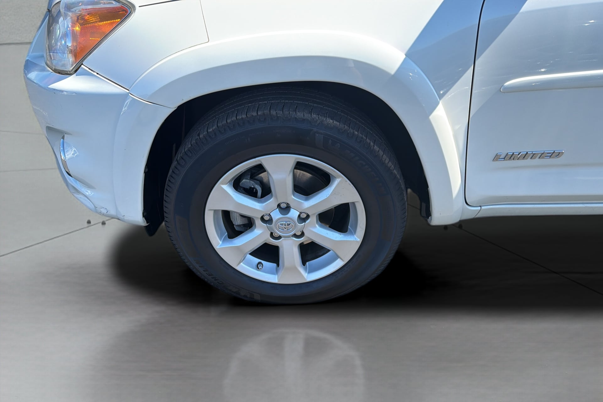 Photo 39 of this Toyota RAV4