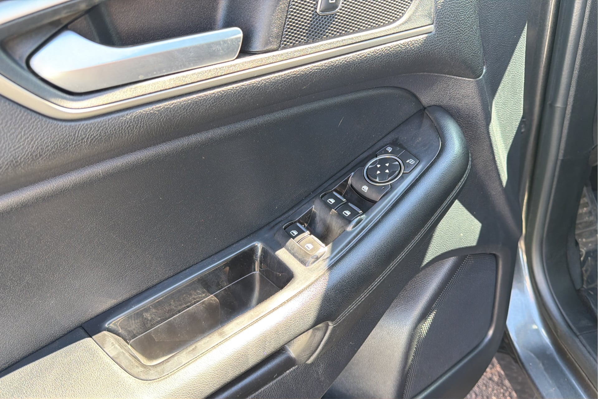 Photo 19 of this Ford Edge