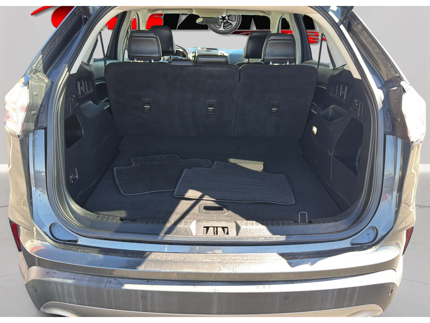 Photo 22 of this Ford Edge