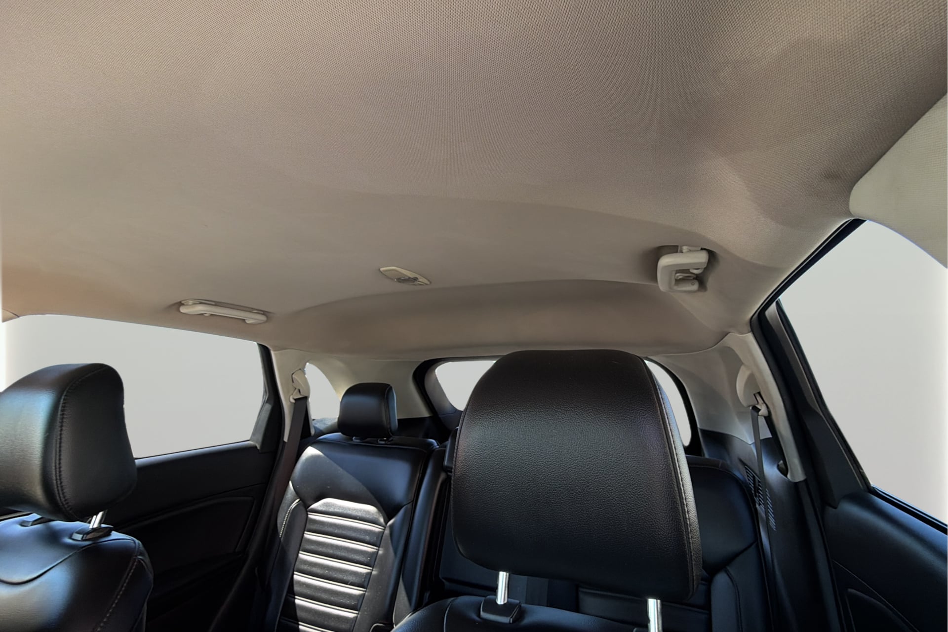 Photo 32 of this Ford Edge