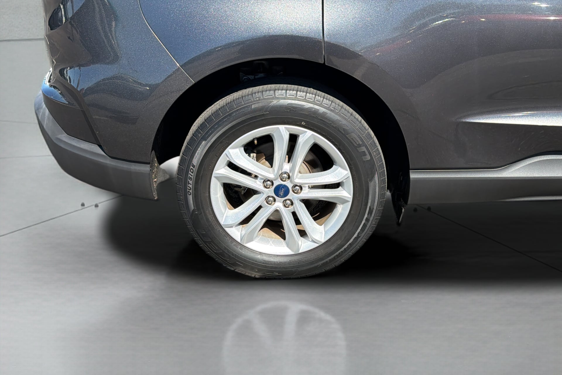Photo 37 of this Ford Edge