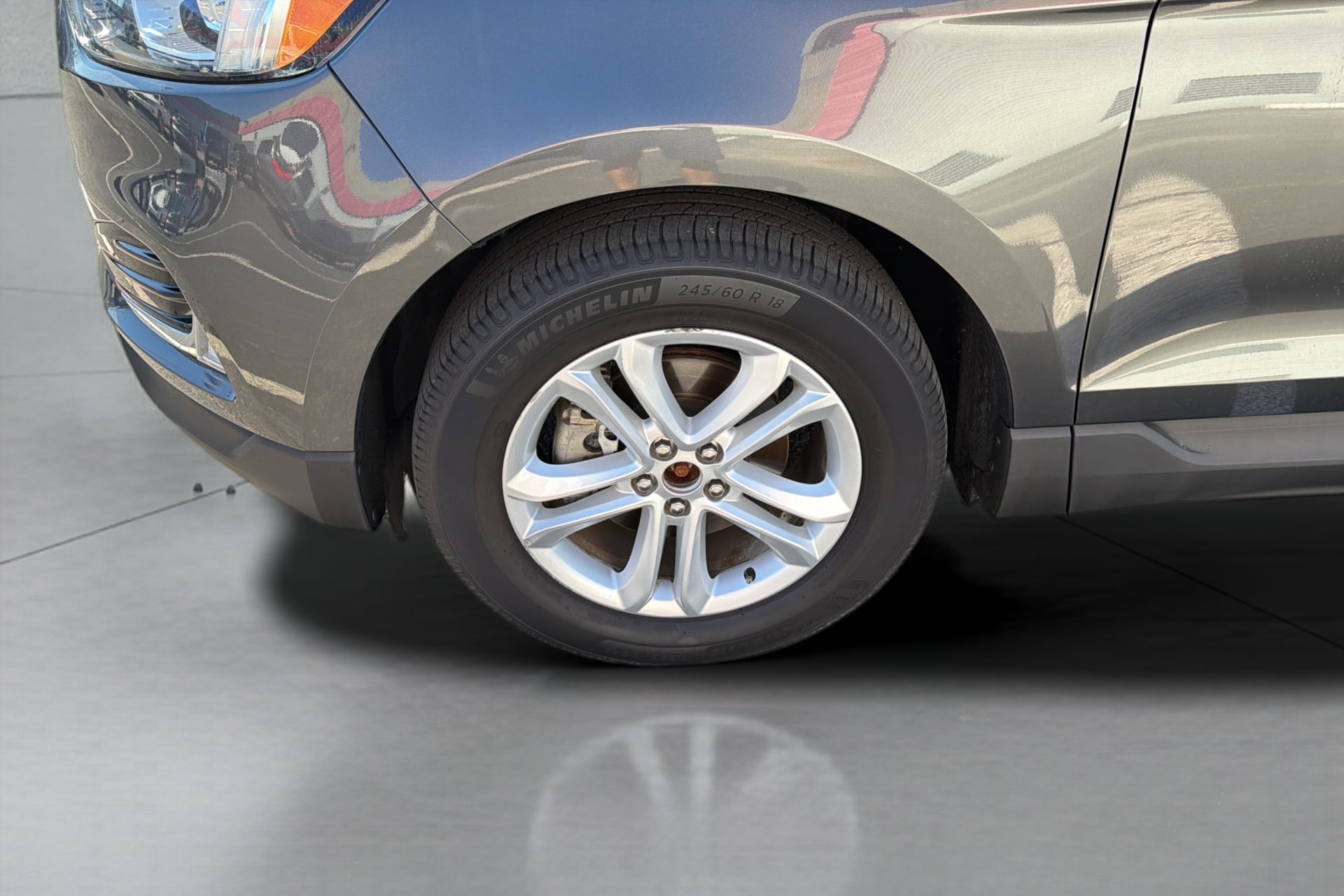 Photo 38 of this Ford Edge