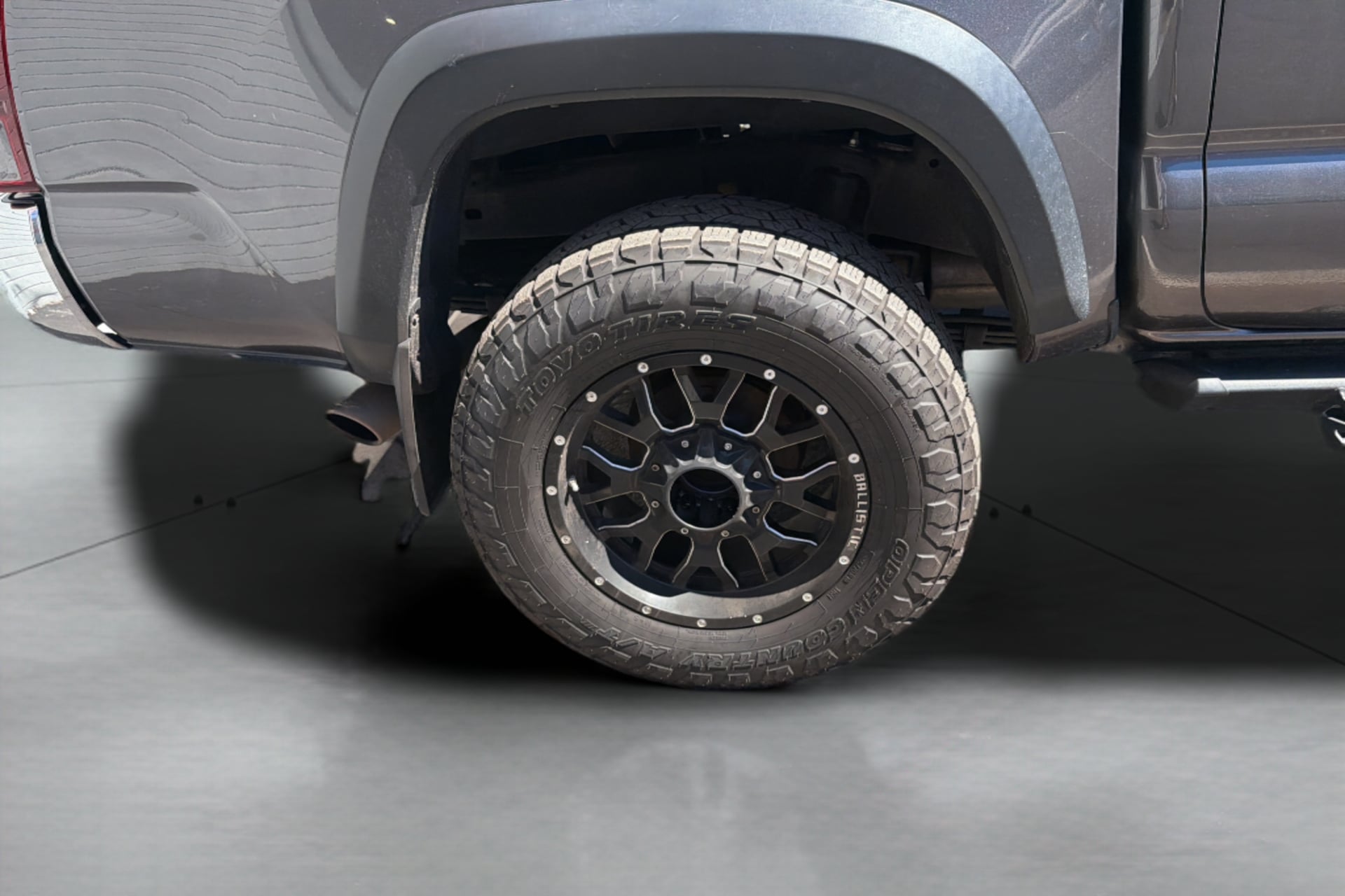 Photo 16 of this Toyota Tacoma