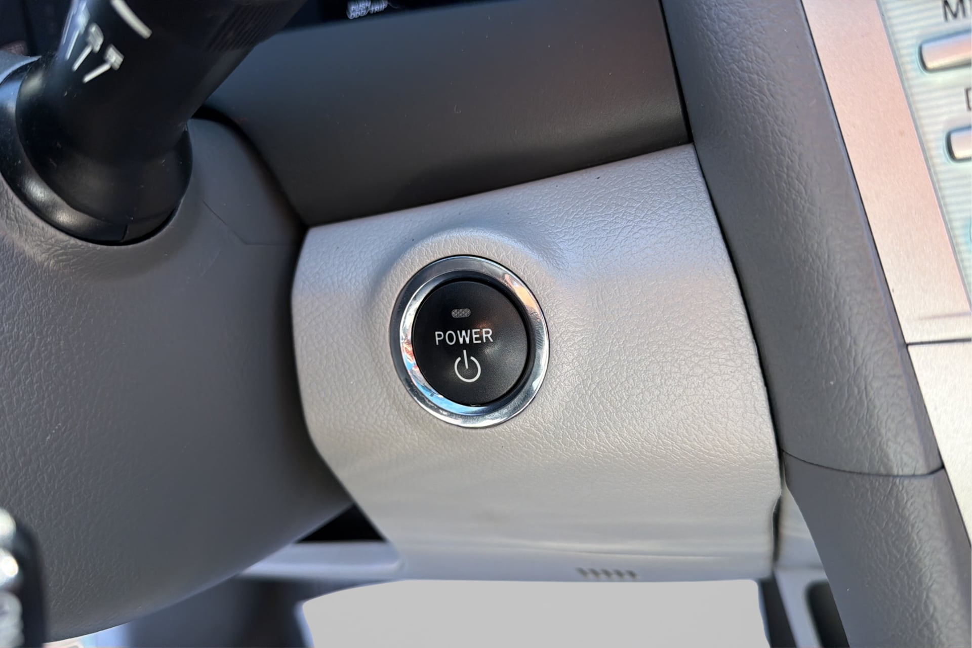 Photo 23 of this Toyota Camry Hybrid