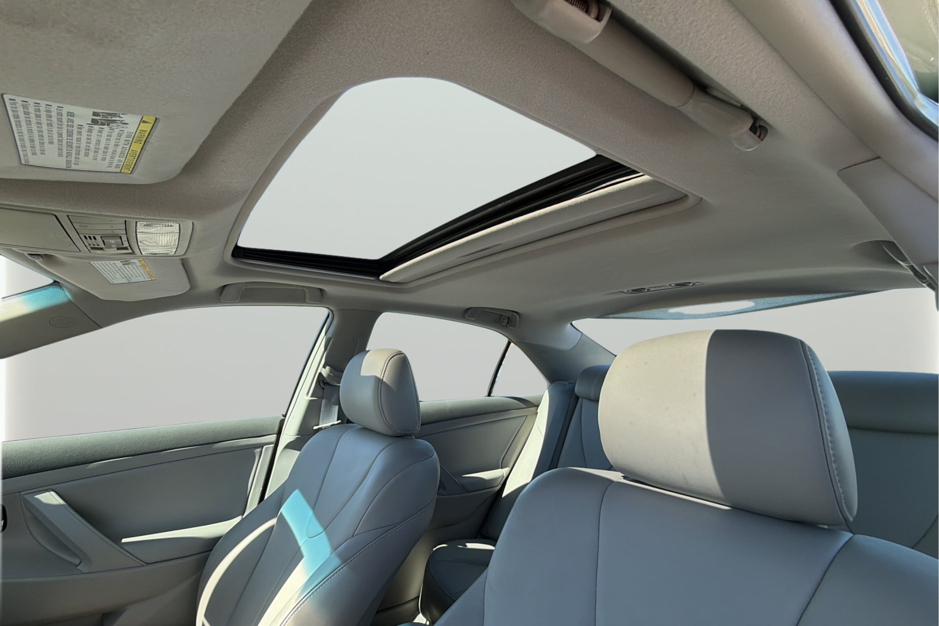 Photo 31 of this Toyota Camry Hybrid