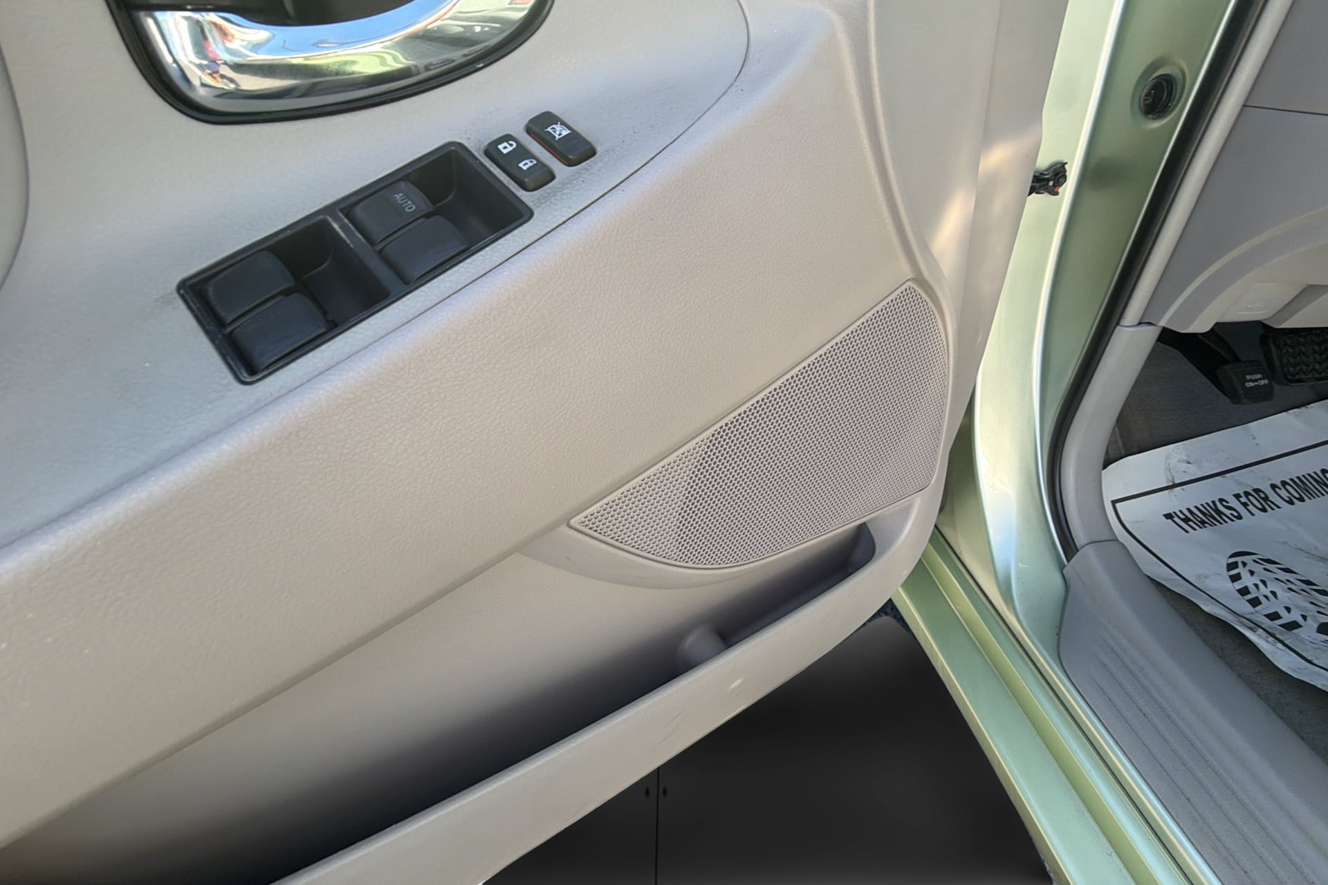 Photo 34 of this Toyota Camry Hybrid