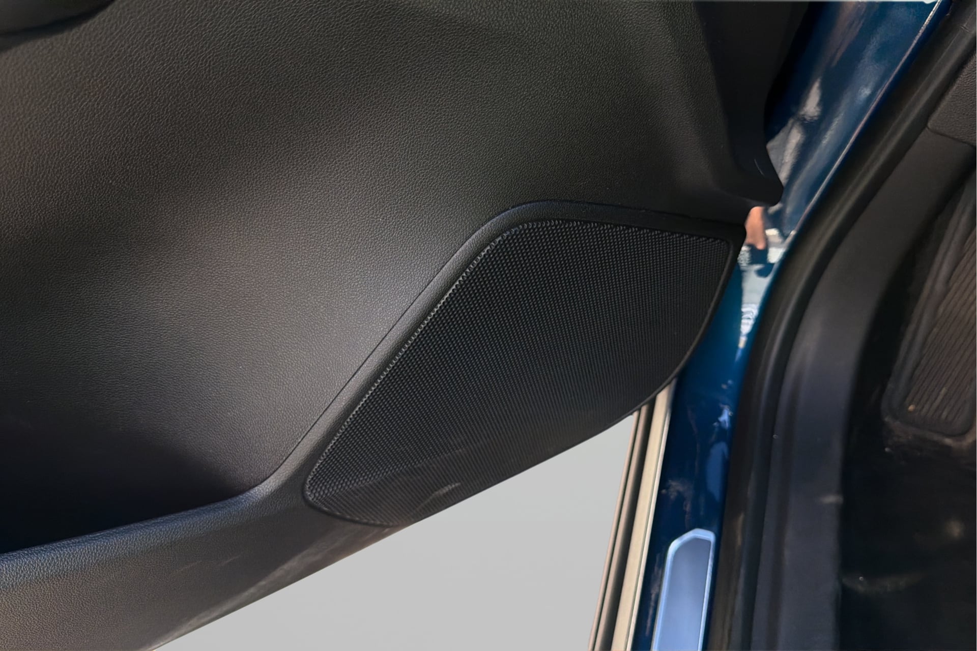Cadillac XT4 photo 8