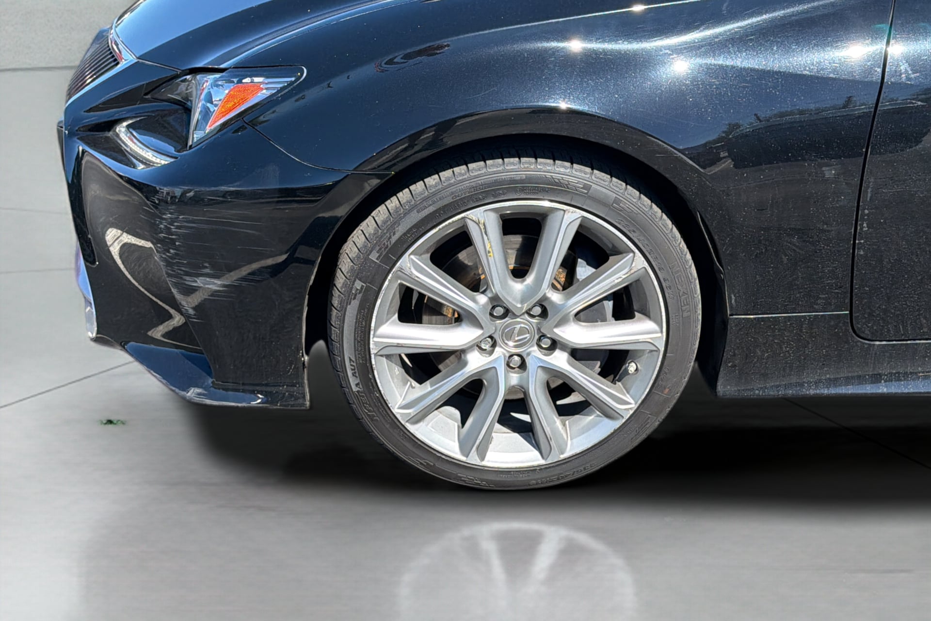 Photo 36 of this Lexus RC 350