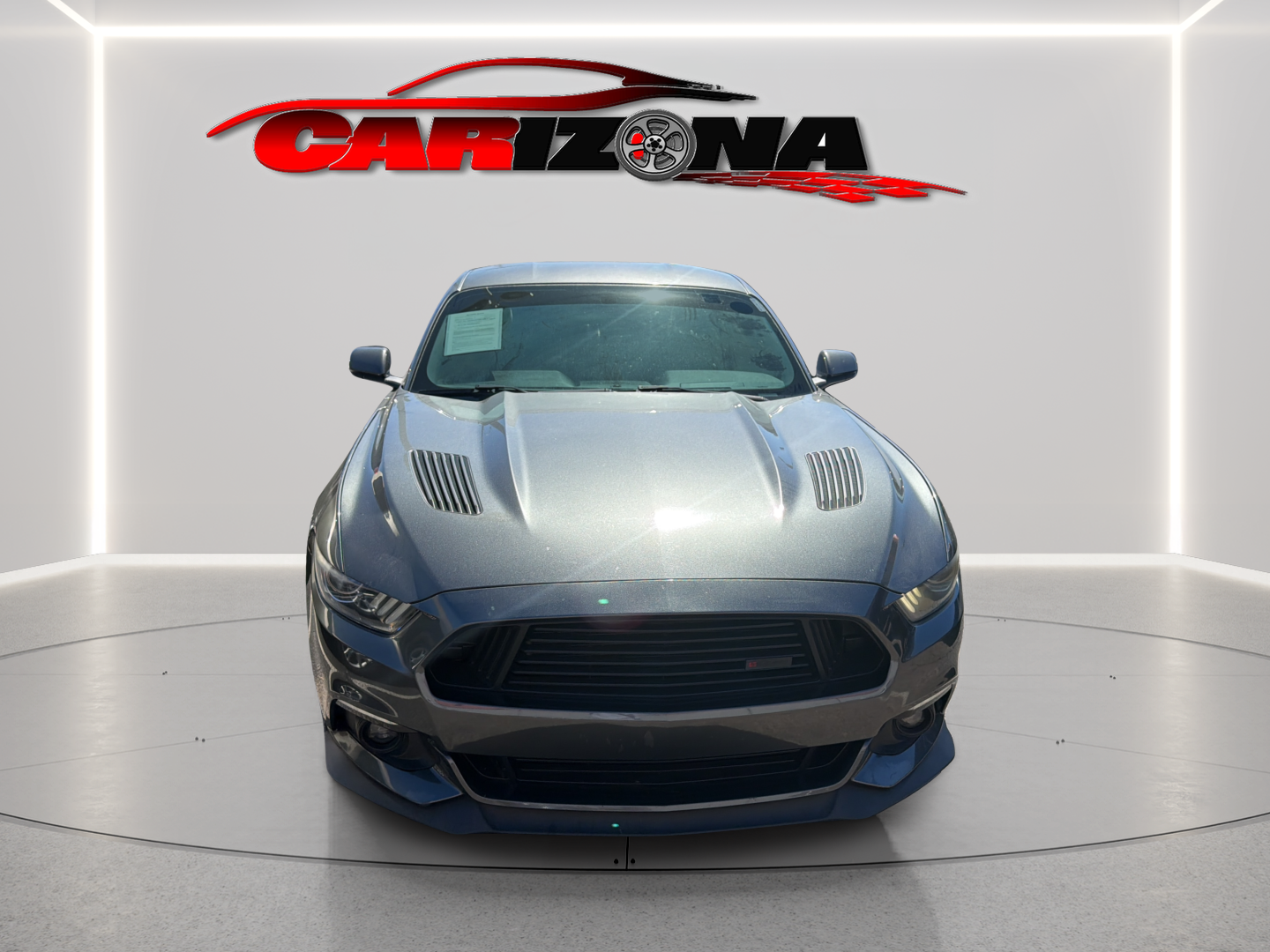 Ford Mustang photo 2