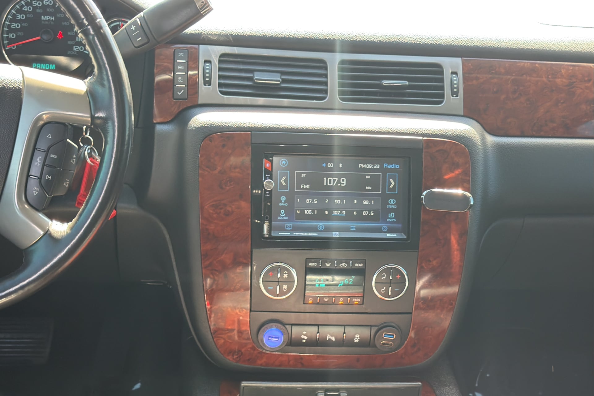 Photo 15 of this Chevrolet Tahoe