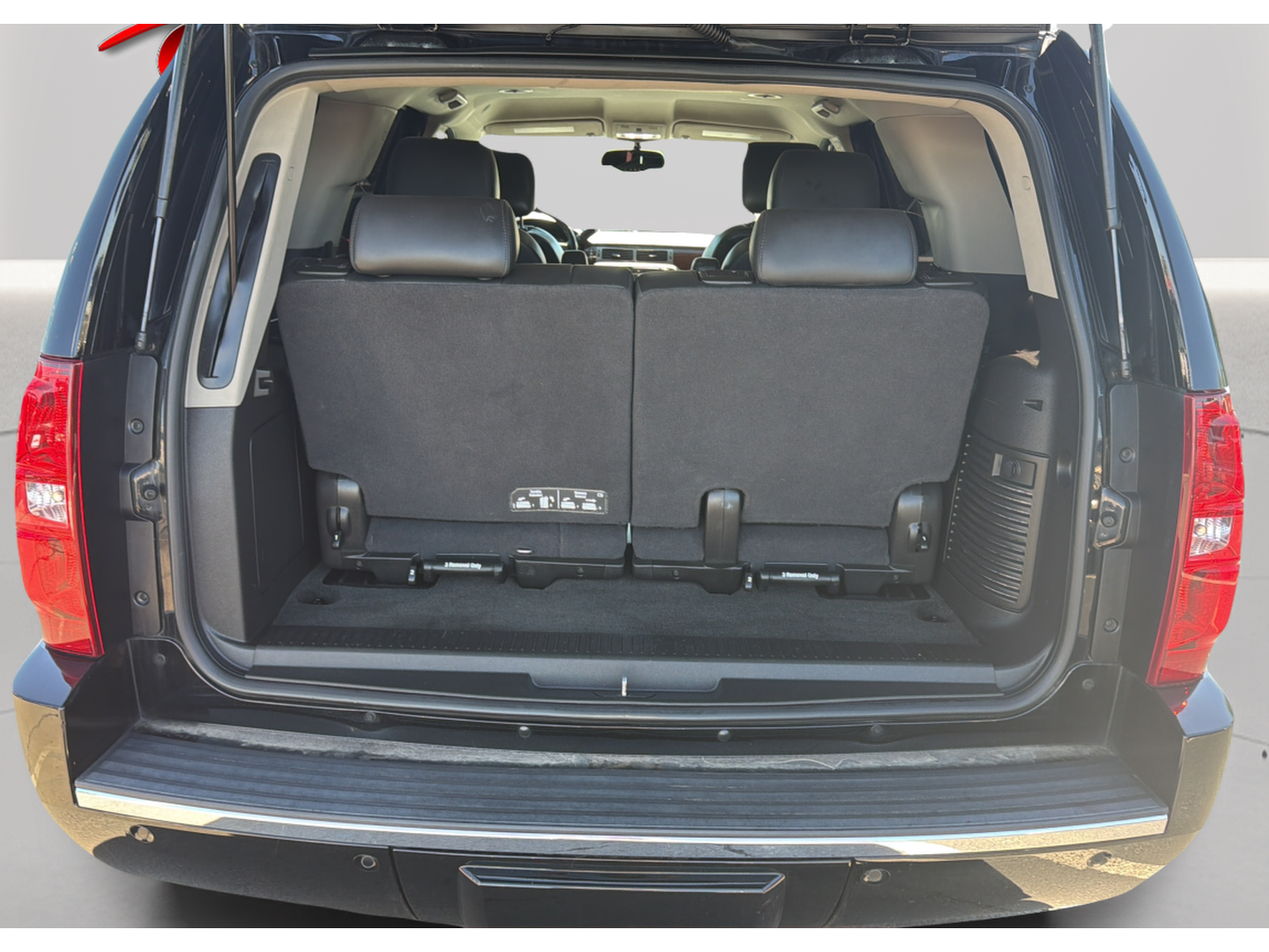 Photo 22 of this Chevrolet Tahoe
