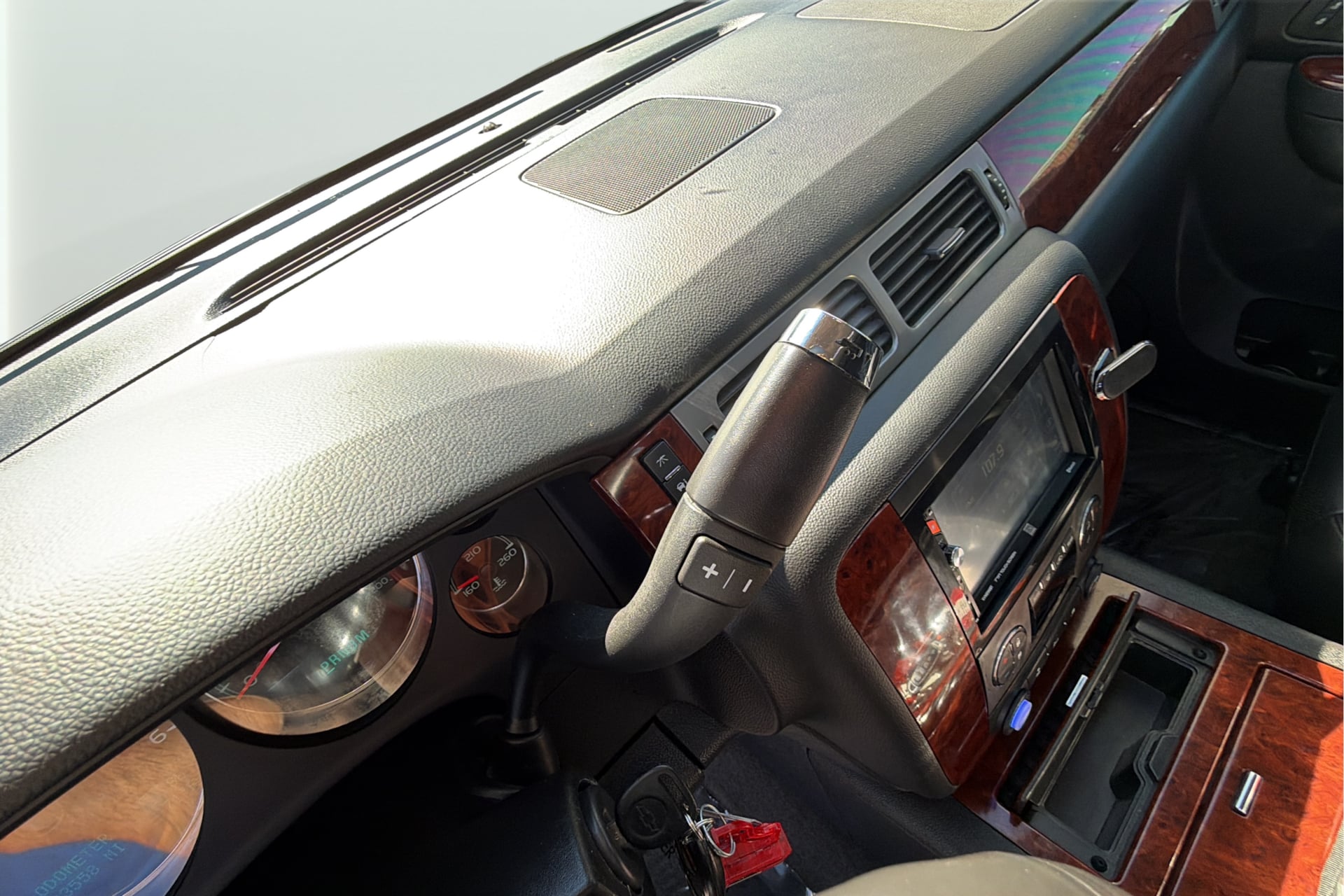Photo 23 of this Chevrolet Tahoe