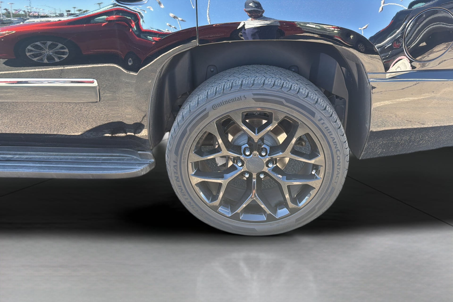 Photo 38 of this Chevrolet Tahoe