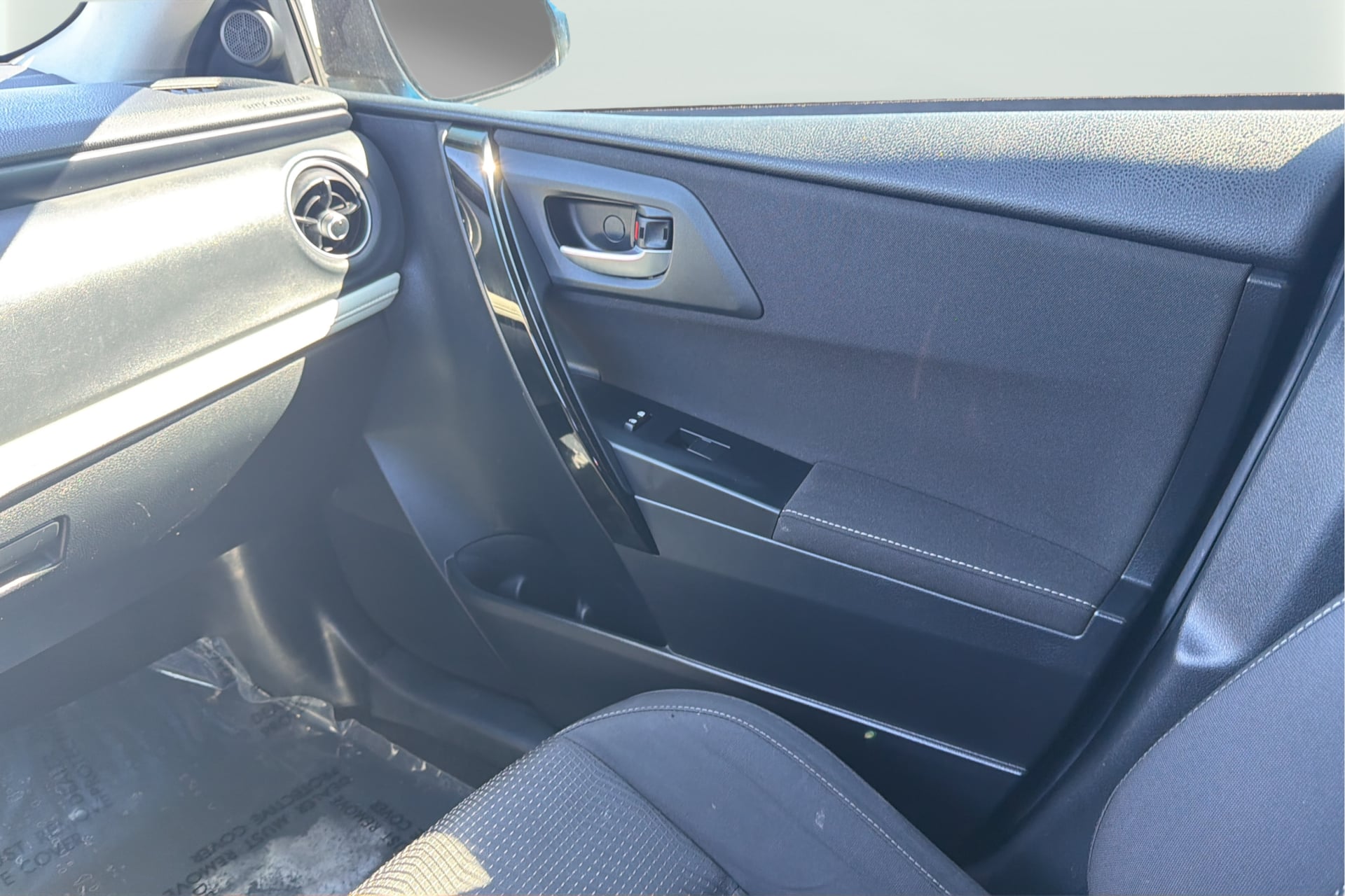 Photo 17 of this Toyota Corolla iM