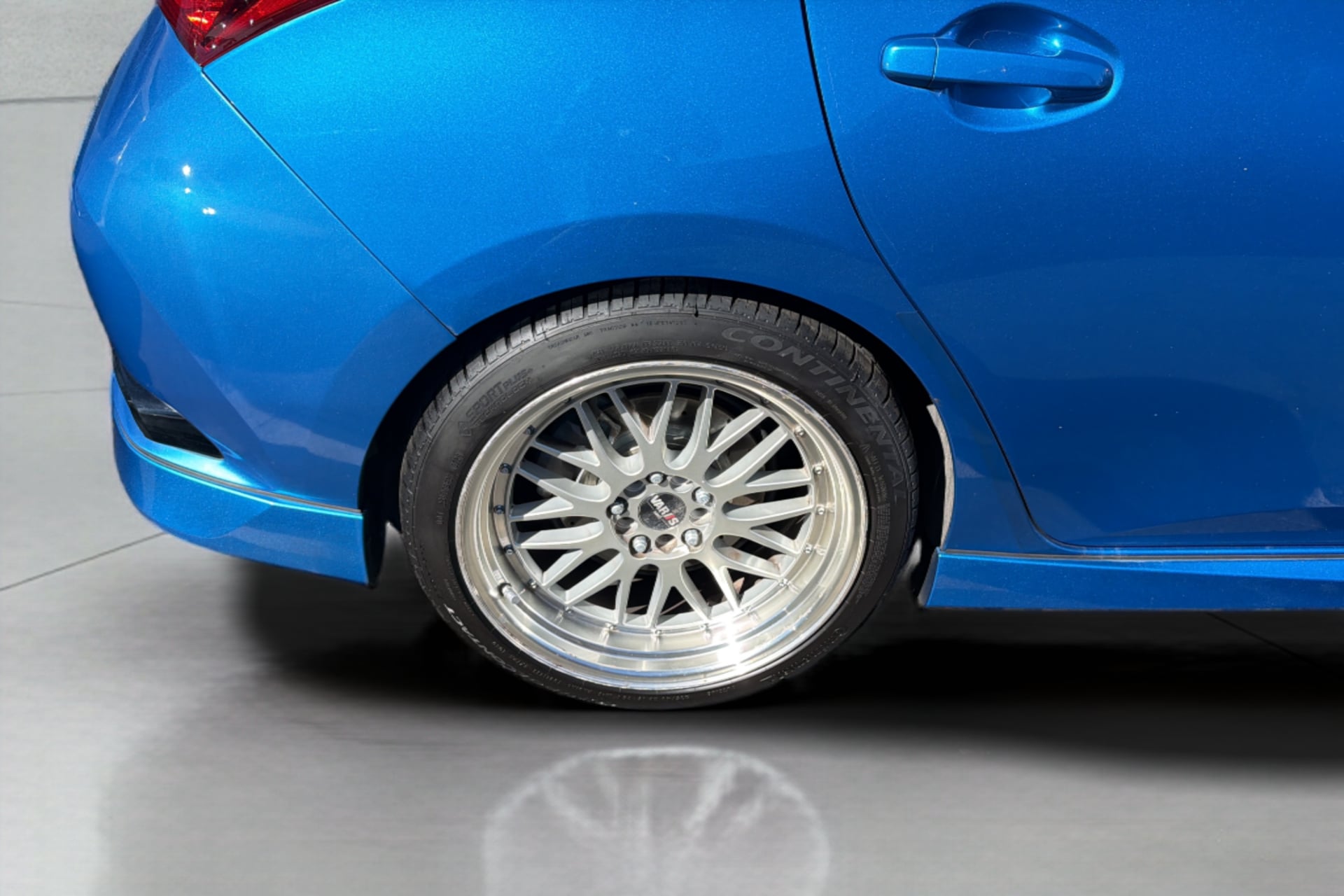 Photo 35 of this Toyota Corolla iM