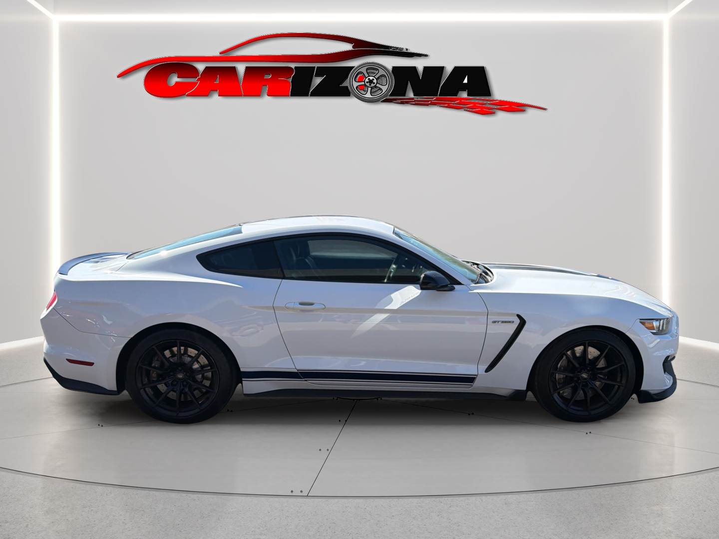 Ford Mustang photo 4