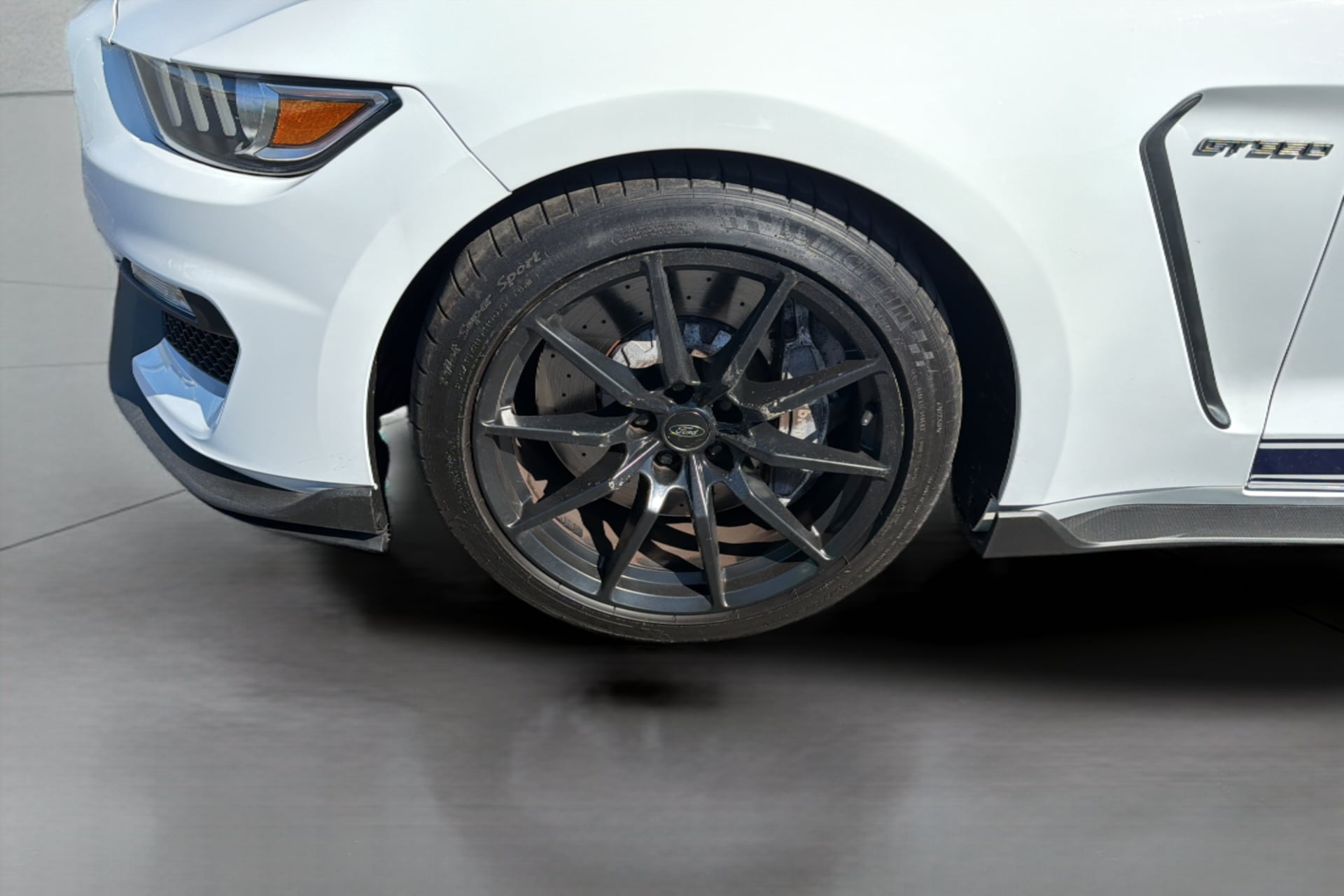 Ford Mustang photo 36