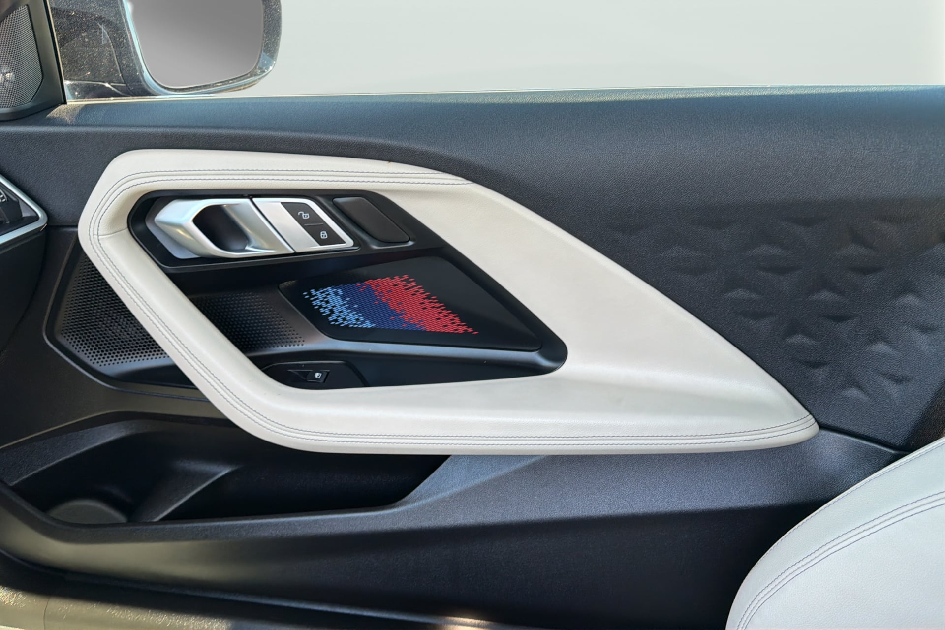 BMW 2 Series photo 17