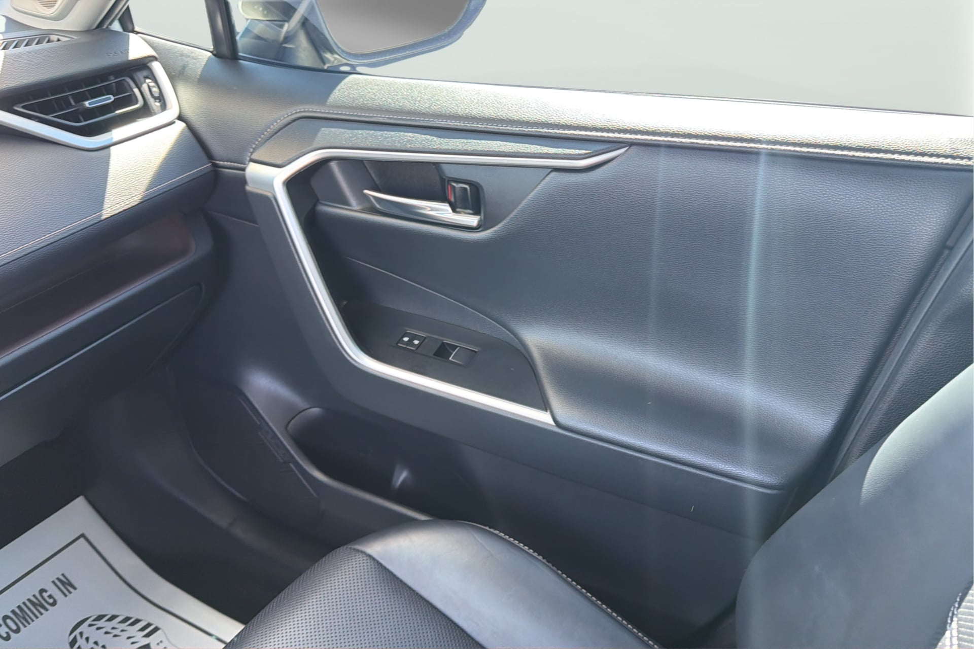 Photo 17 of this Toyota RAV4