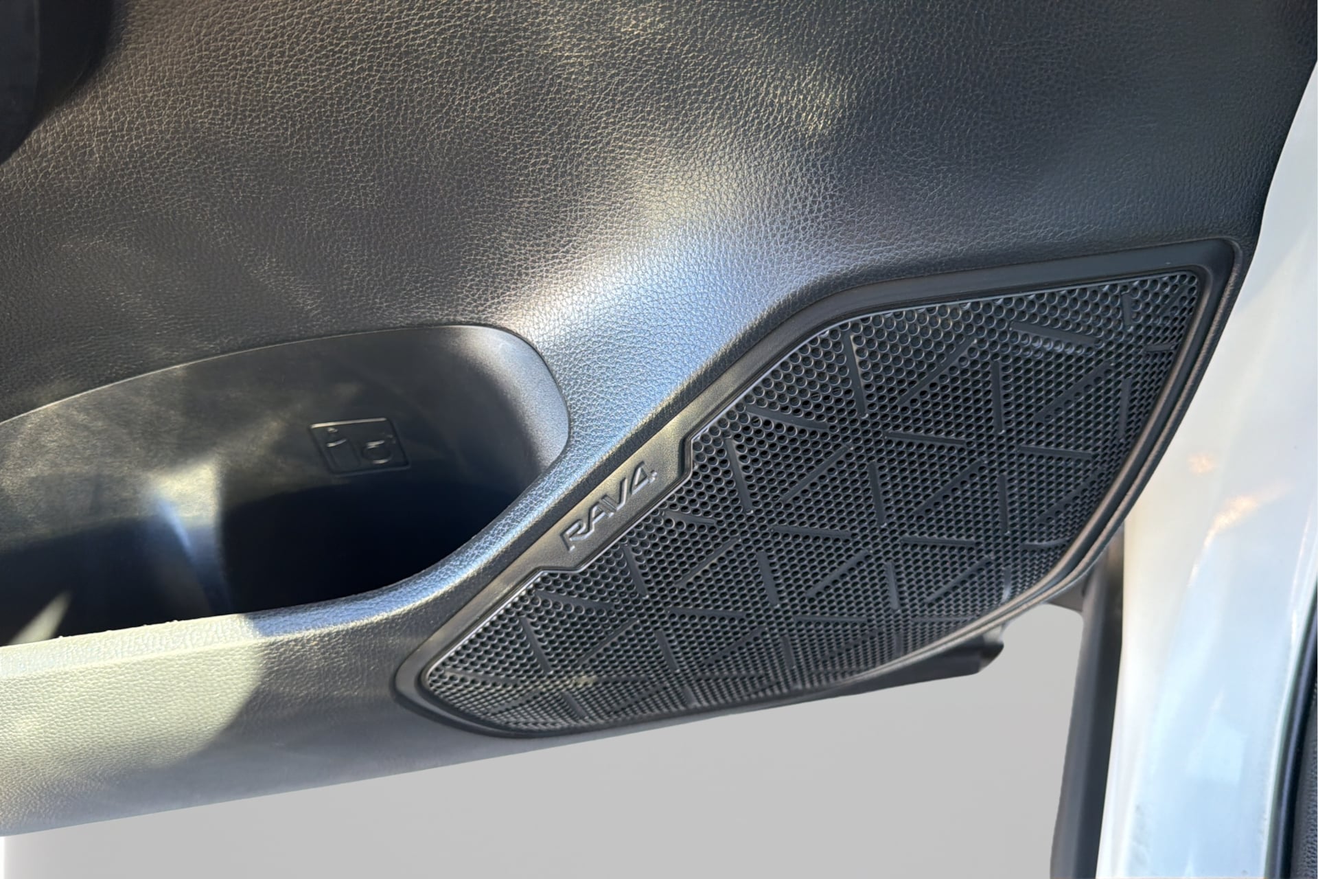 Photo 21 of this Toyota RAV4
