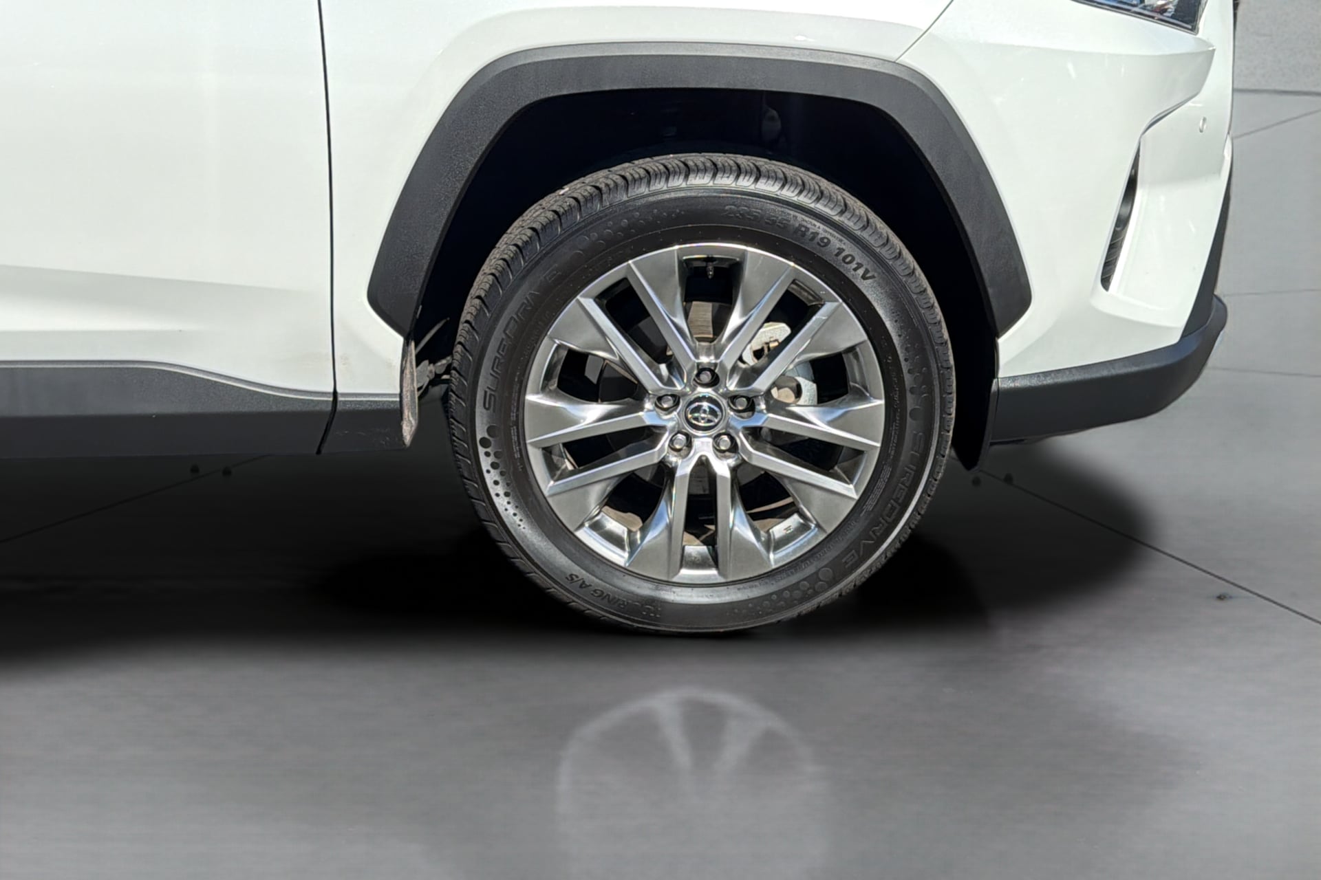 Photo 36 of this Toyota RAV4